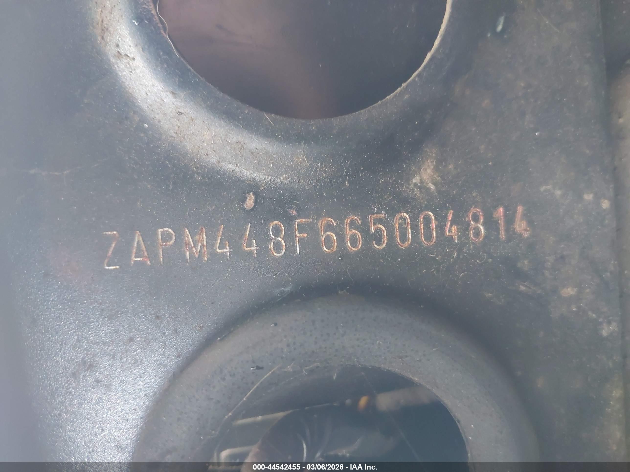 VESPA LX image 10