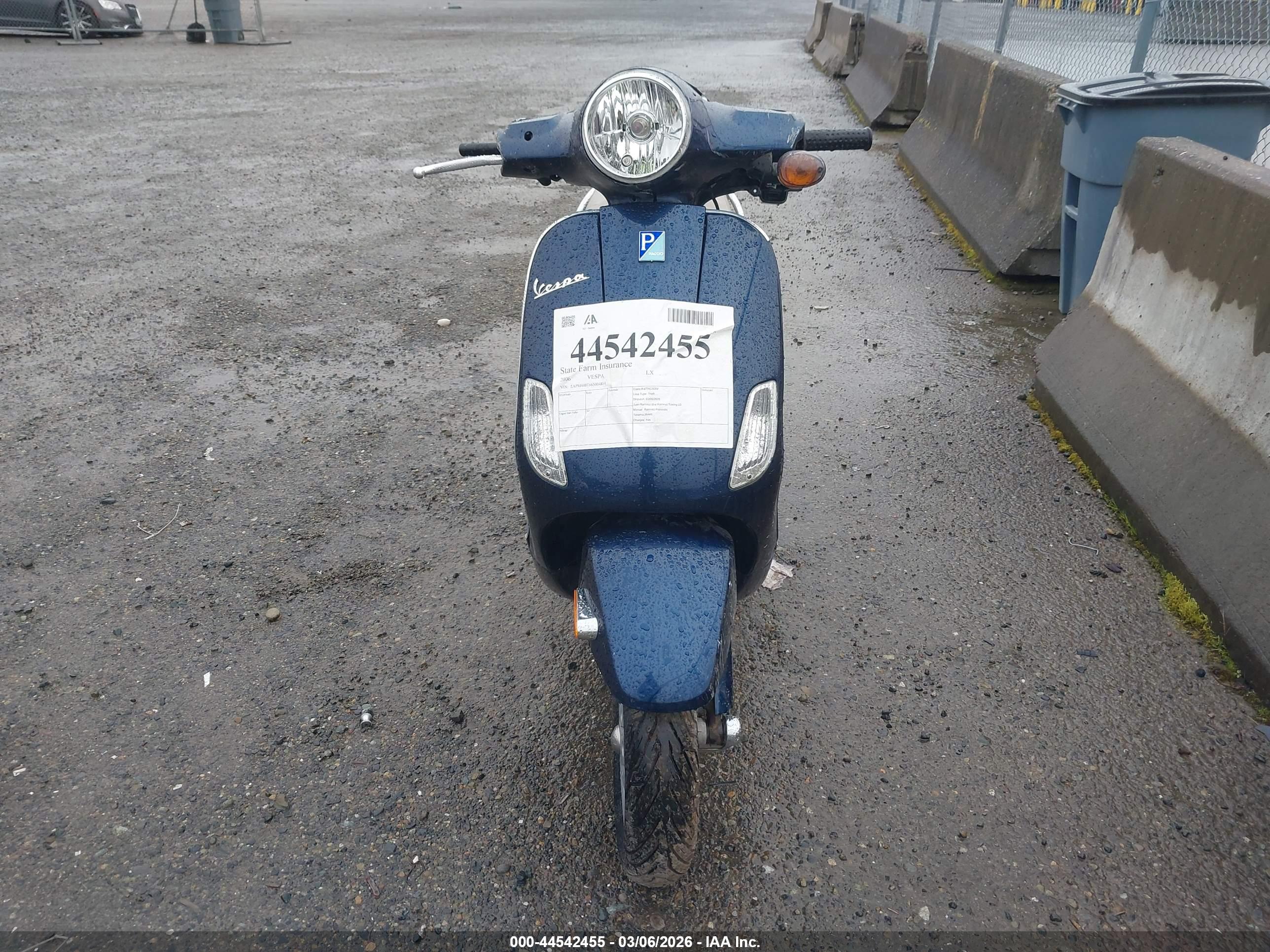 VESPA LX image 5