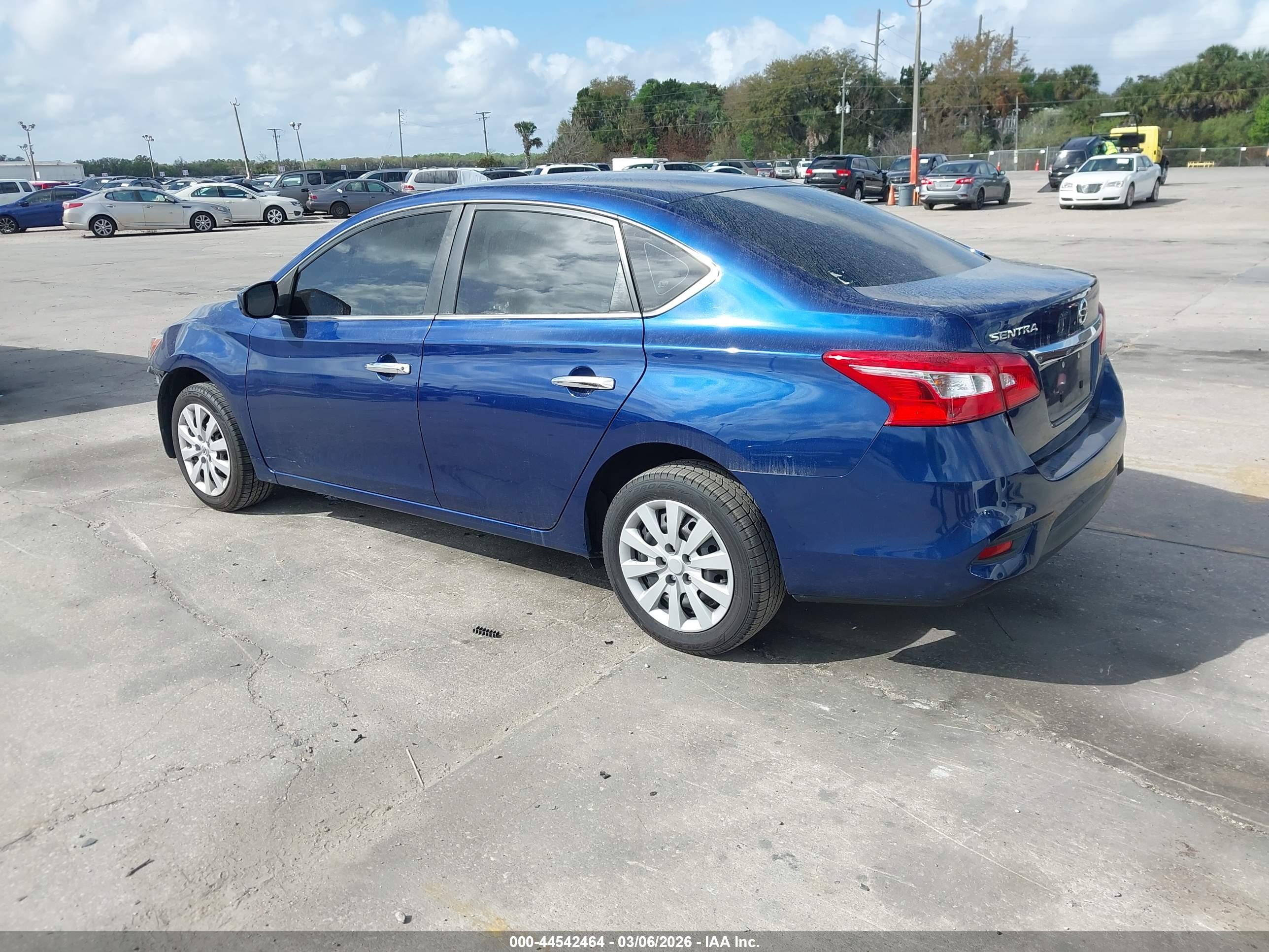NISSAN SENTRA image 3