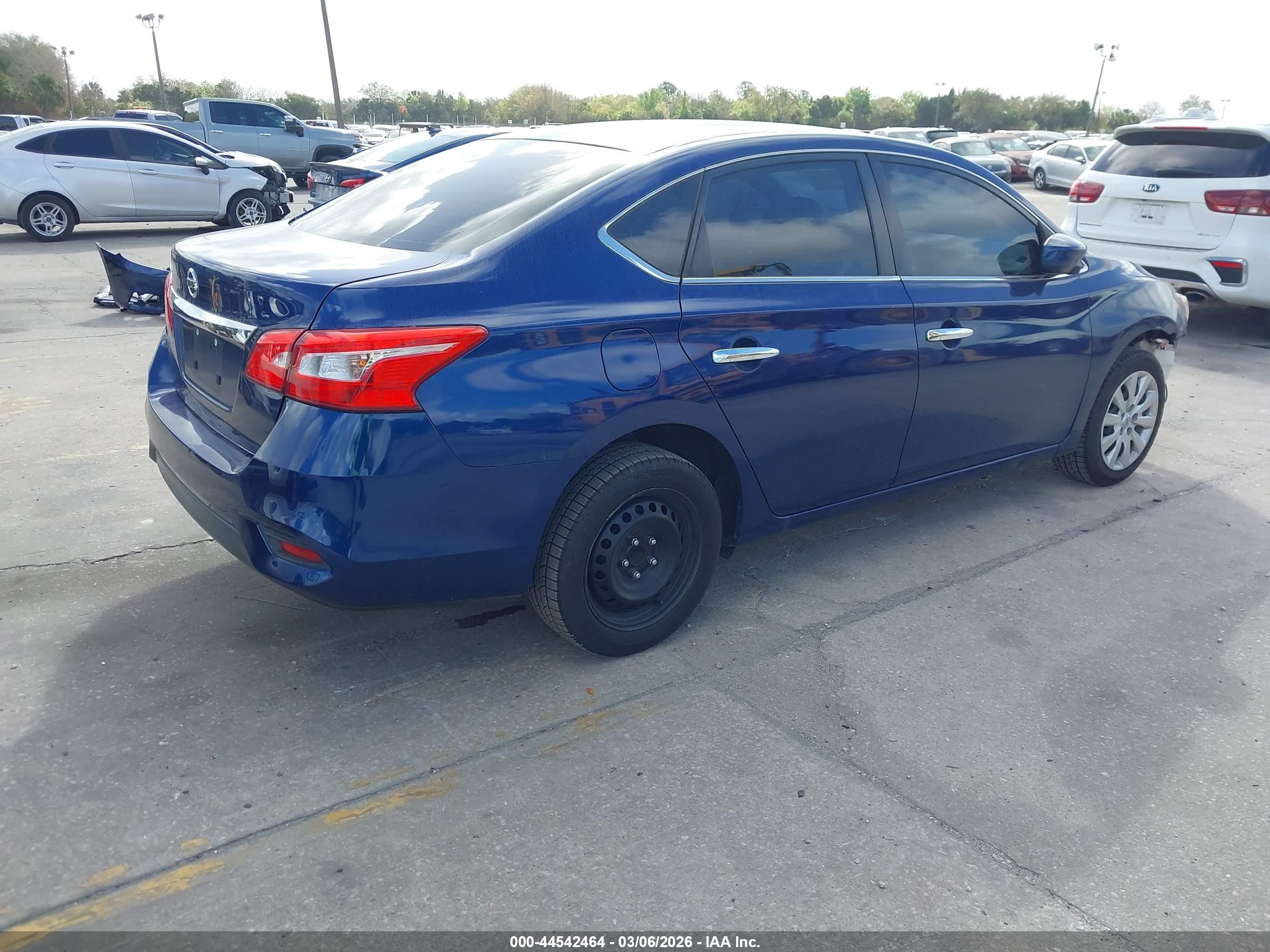 NISSAN SENTRA image 4