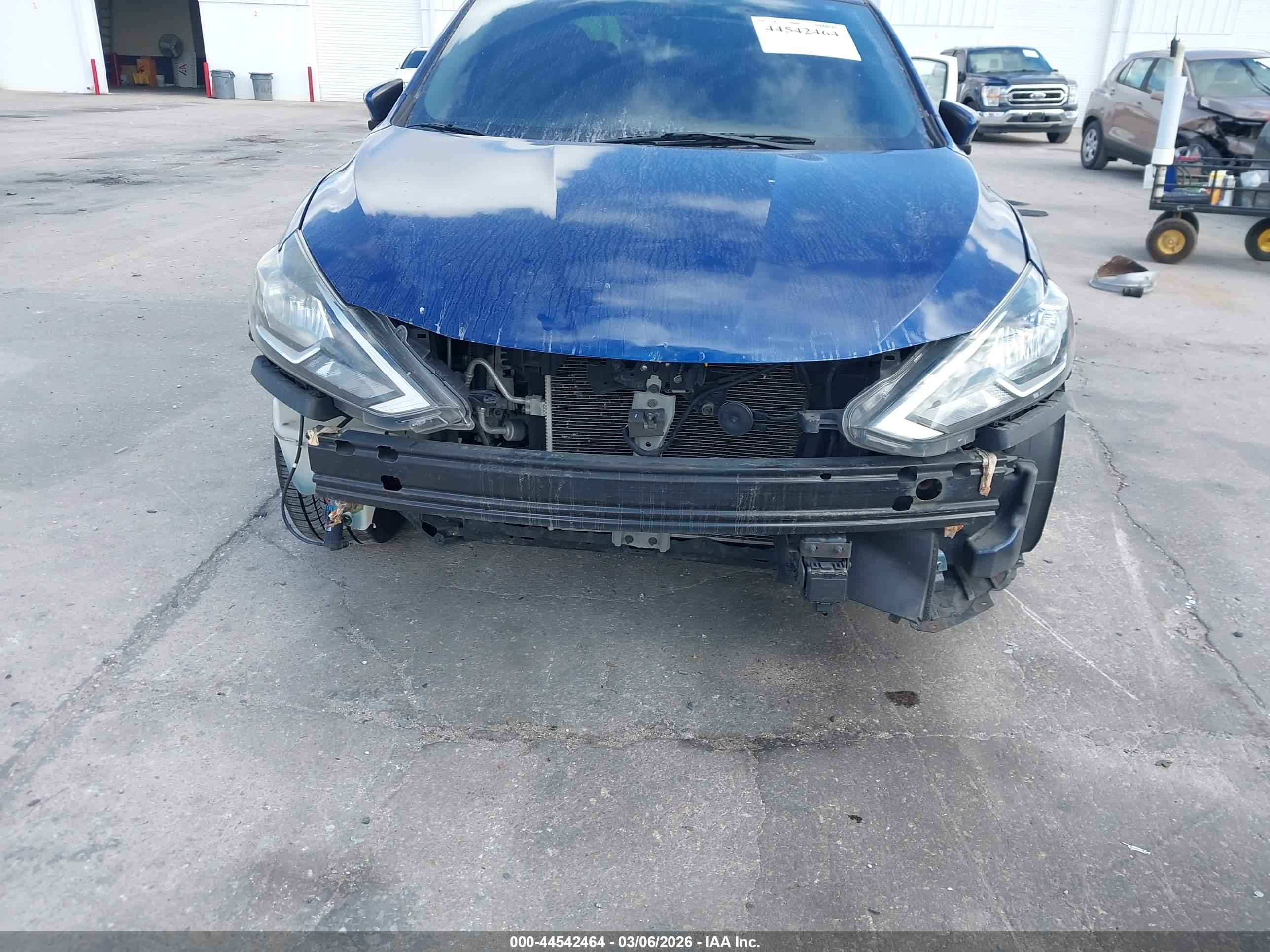 NISSAN SENTRA image 6