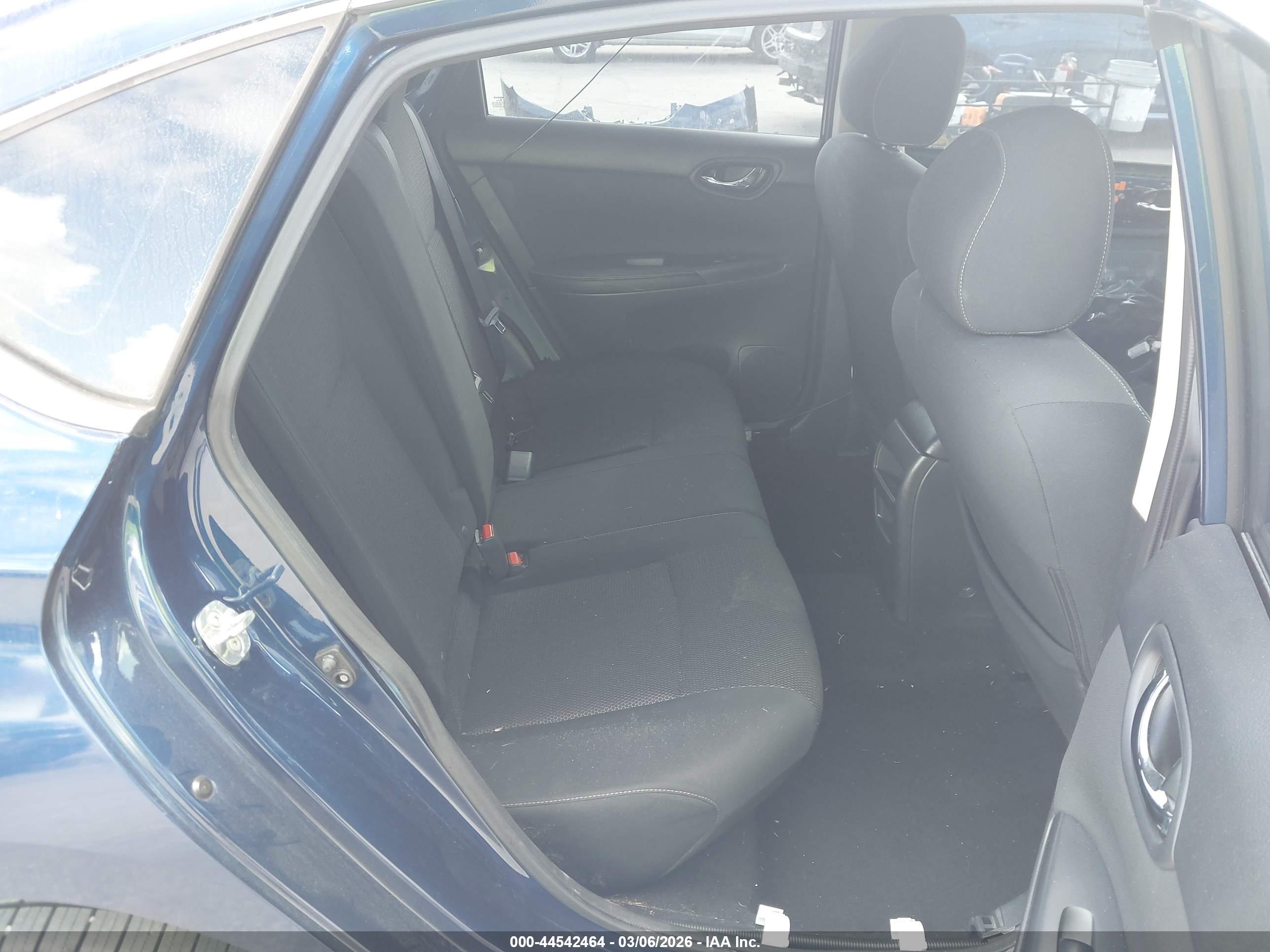 NISSAN SENTRA image 8