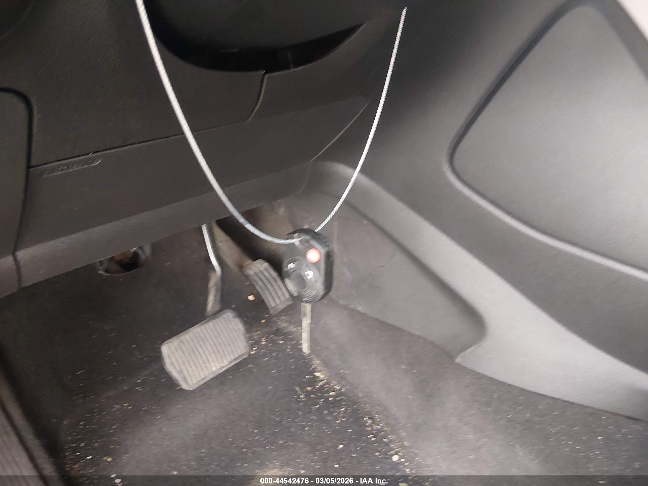 FORD ESCAPE image 11