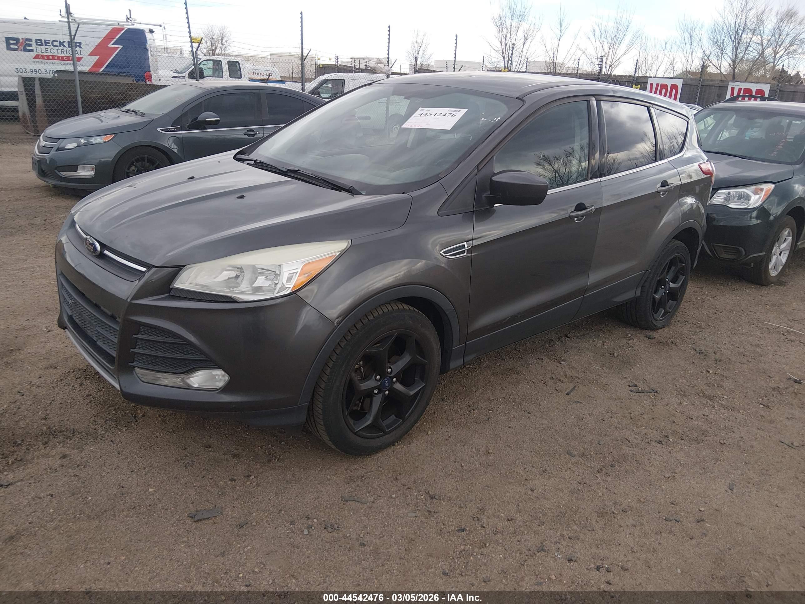 FORD ESCAPE image 2