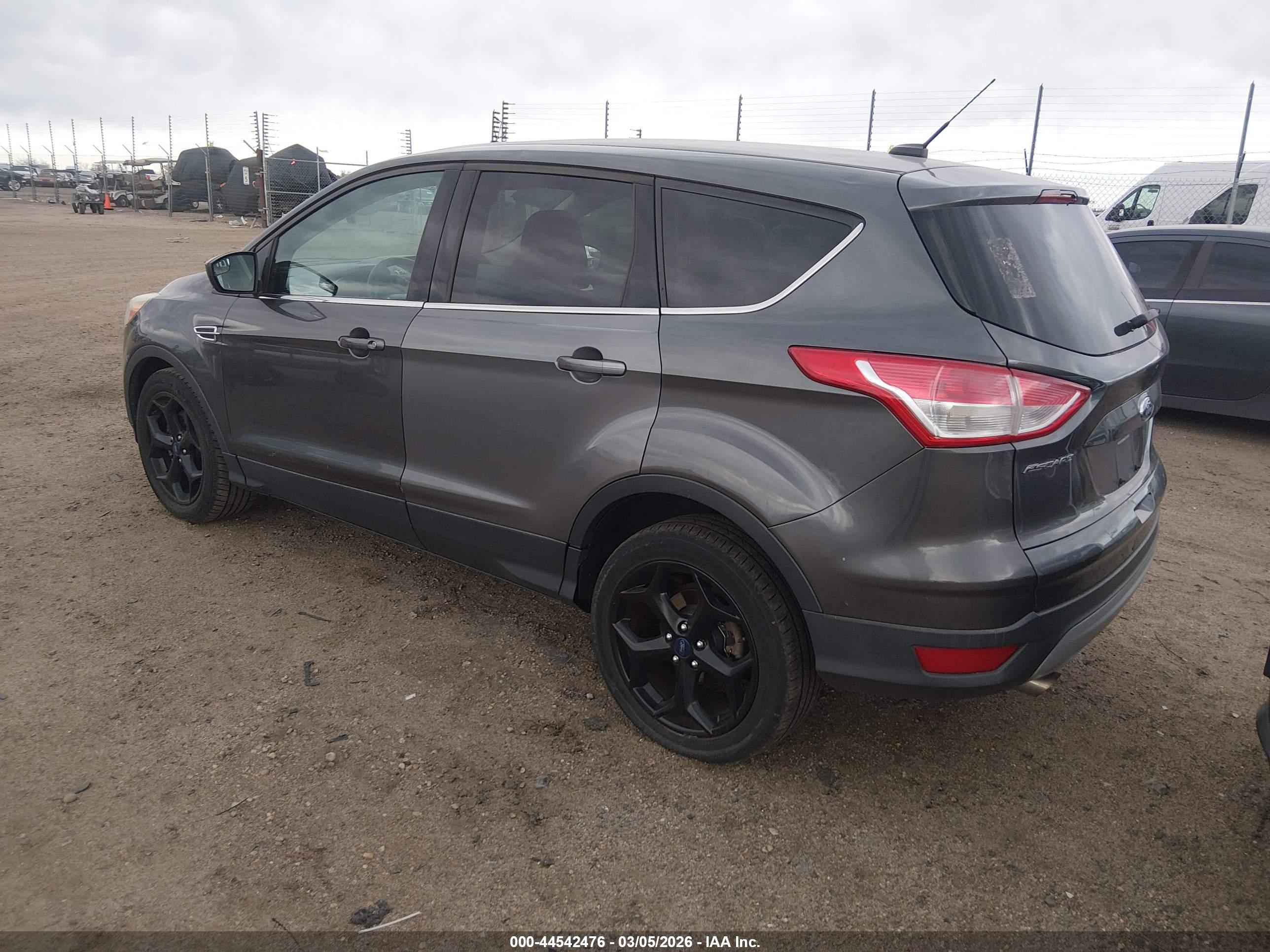 FORD ESCAPE image 3