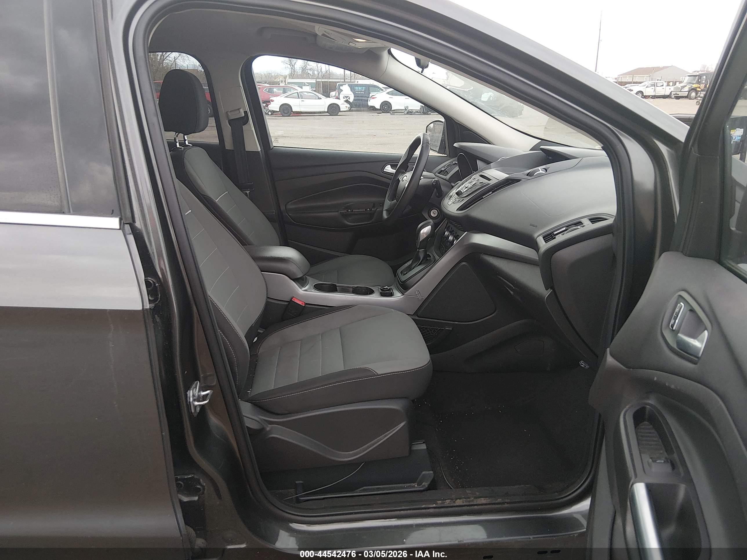 FORD ESCAPE image 5