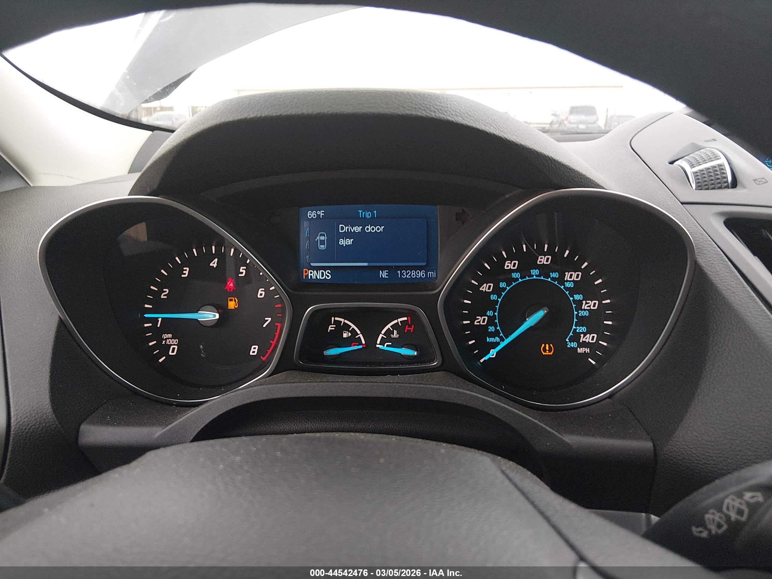 FORD ESCAPE image 7