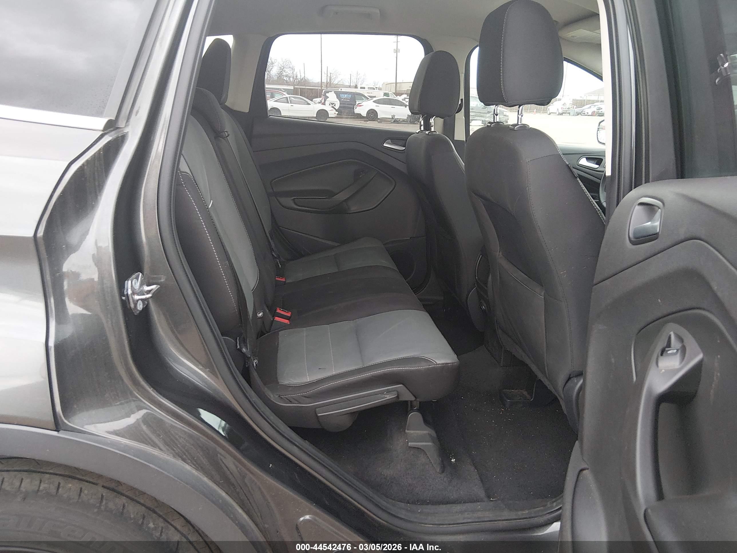 FORD ESCAPE image 8