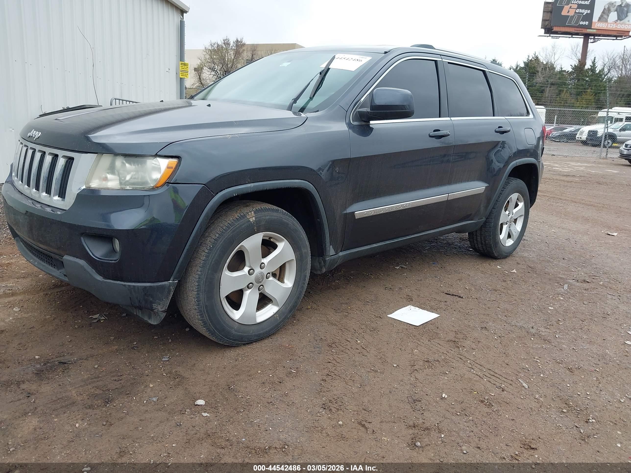 JEEP GRAND image 2