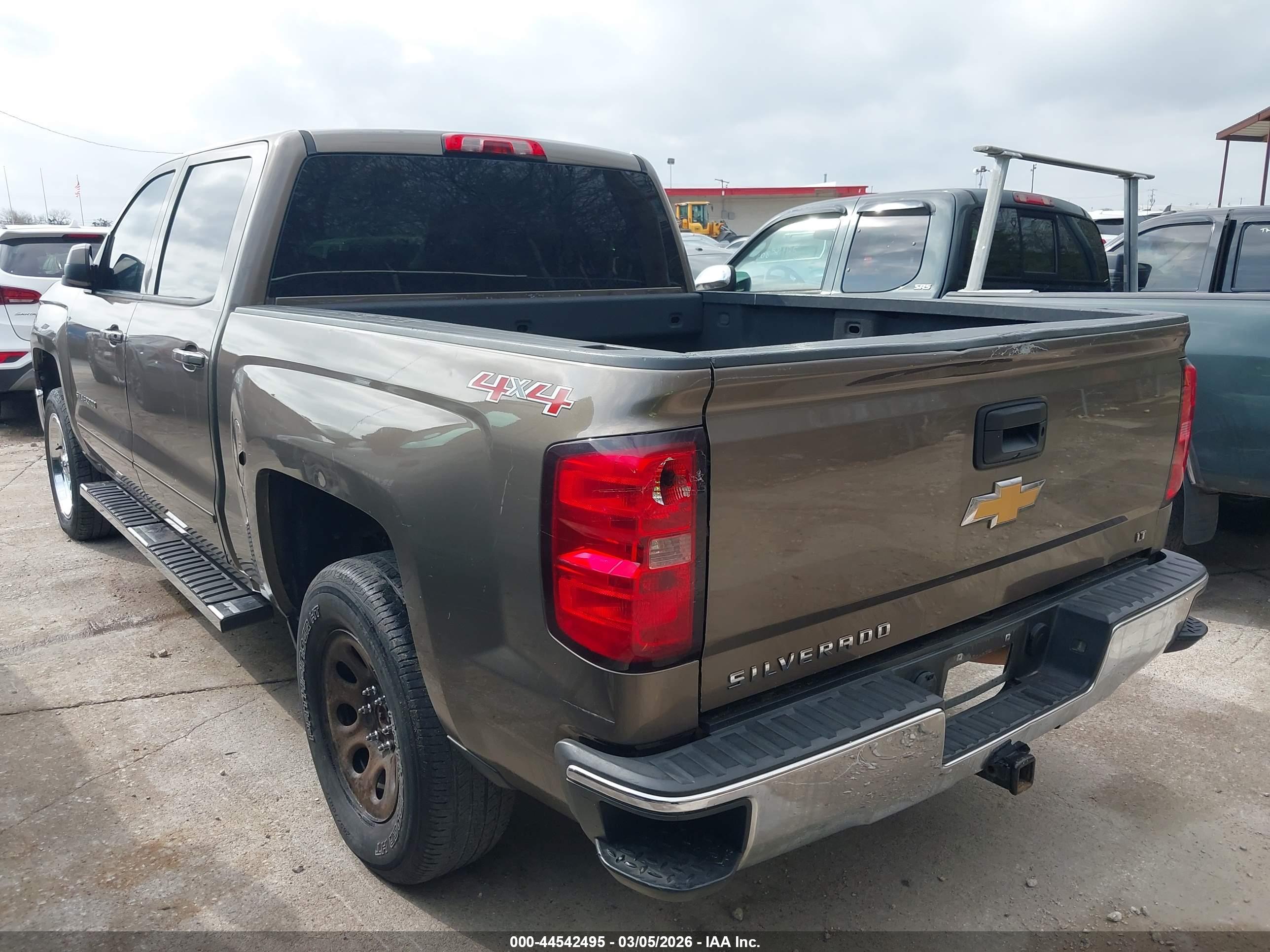CHEVROLET SILVERADO image 3