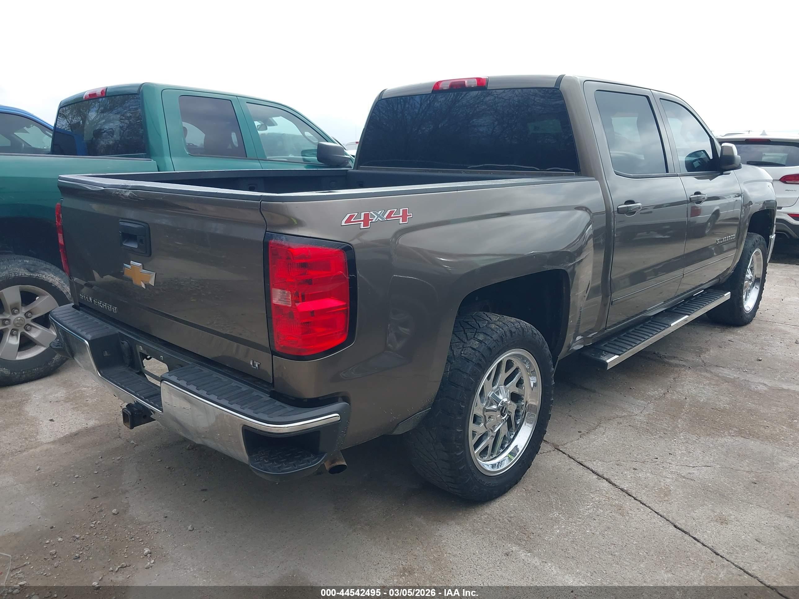 CHEVROLET SILVERADO image 4