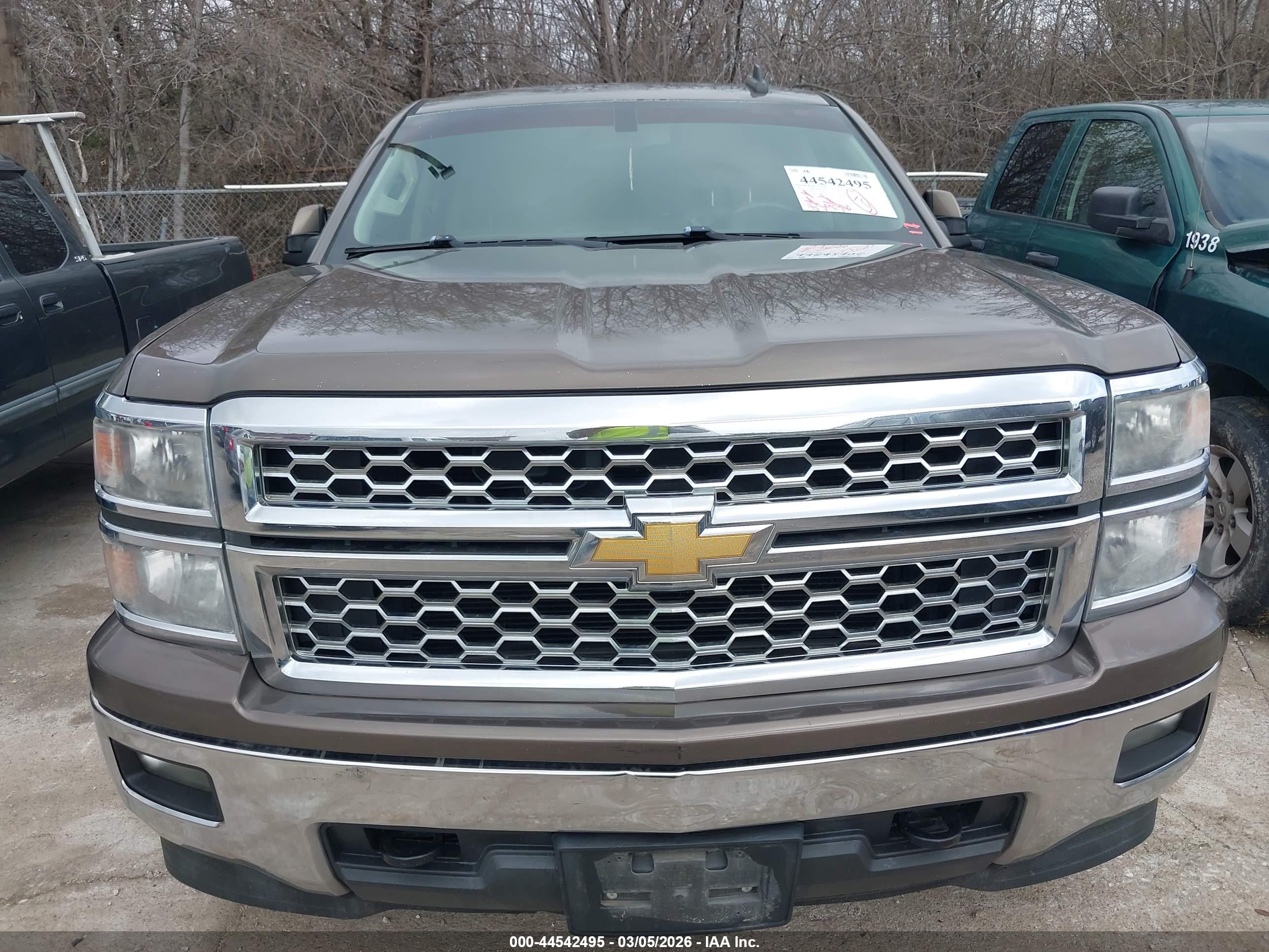 CHEVROLET SILVERADO image 6