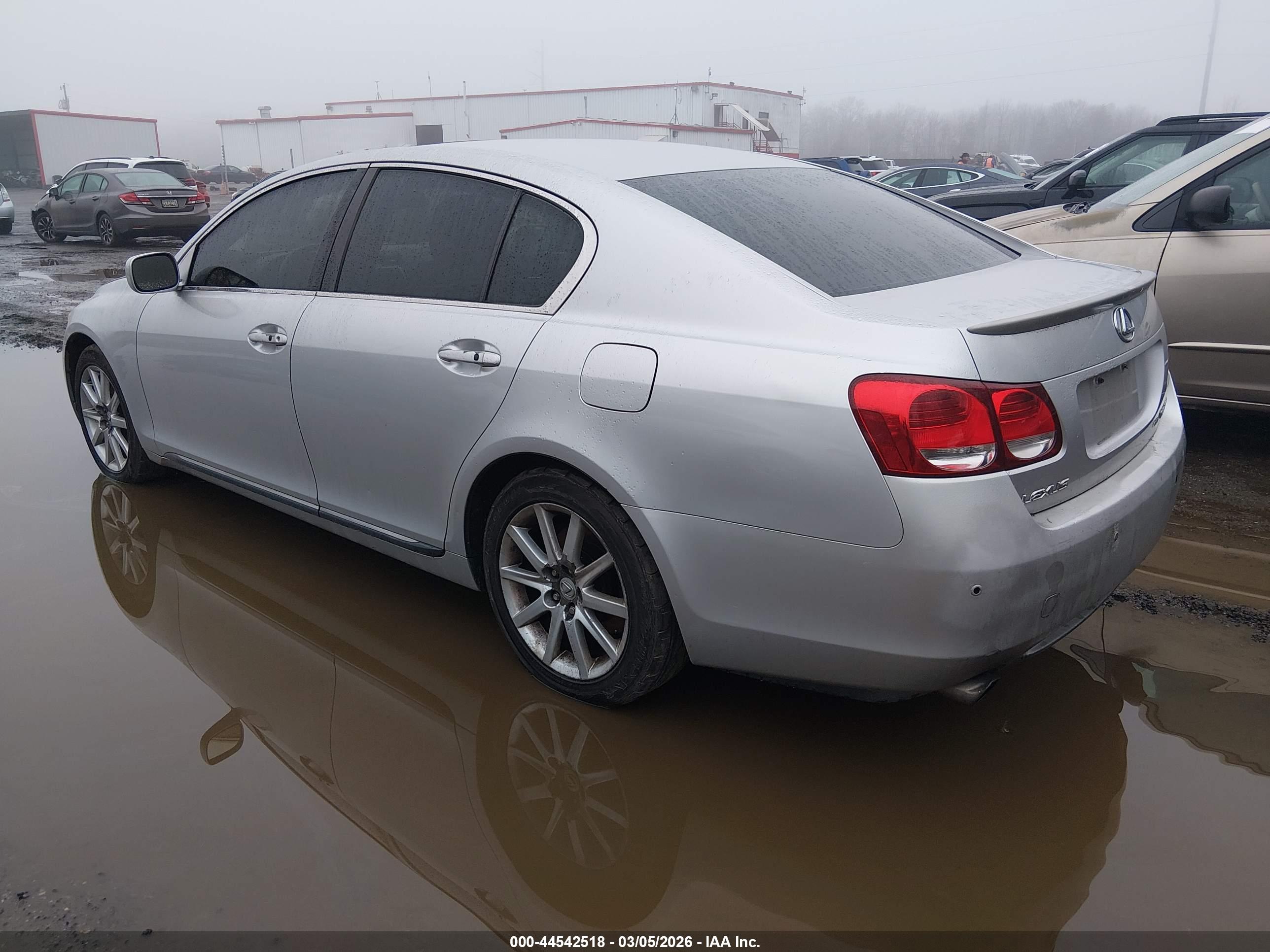LEXUS GS image 3