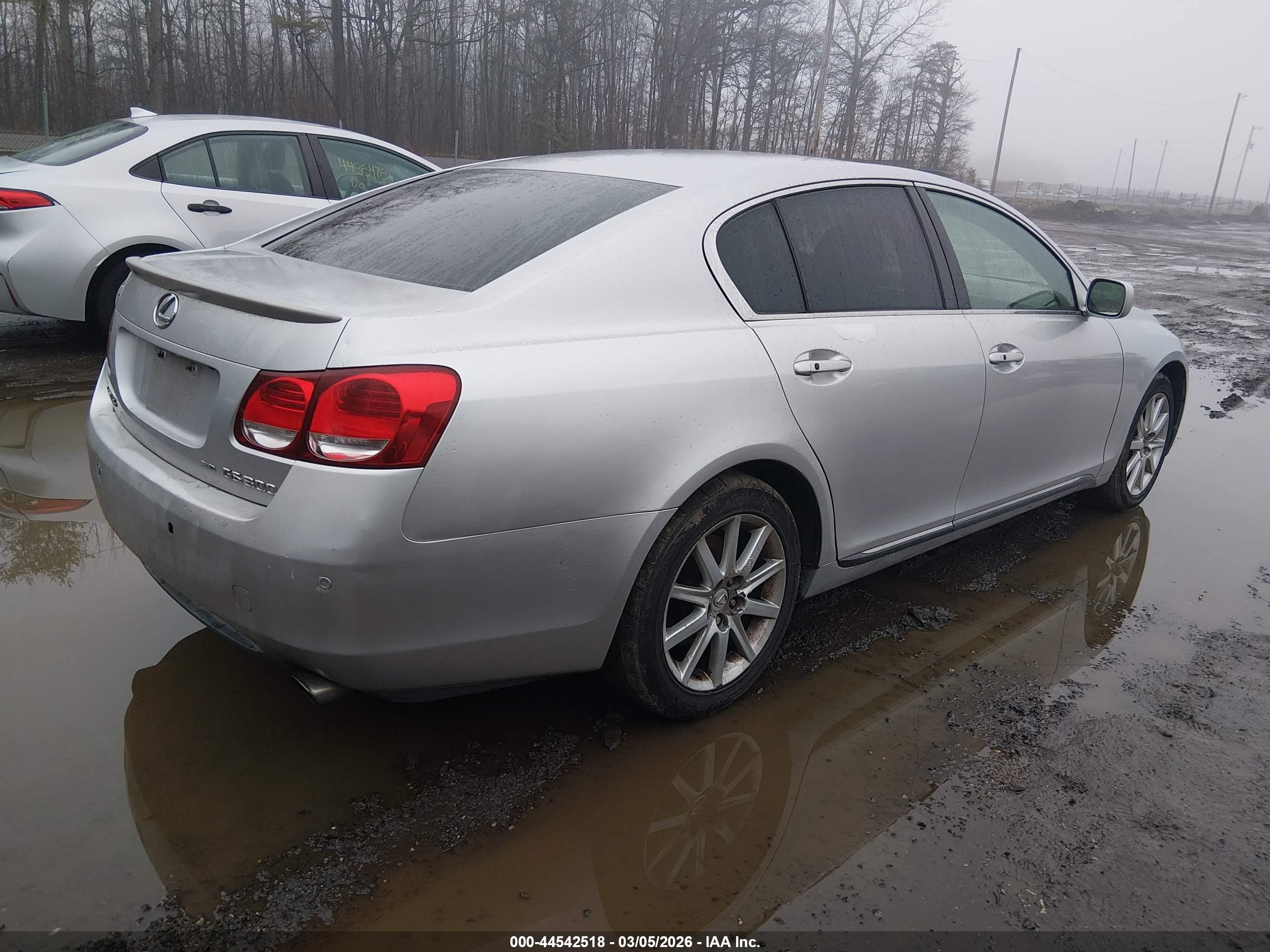 LEXUS GS image 4