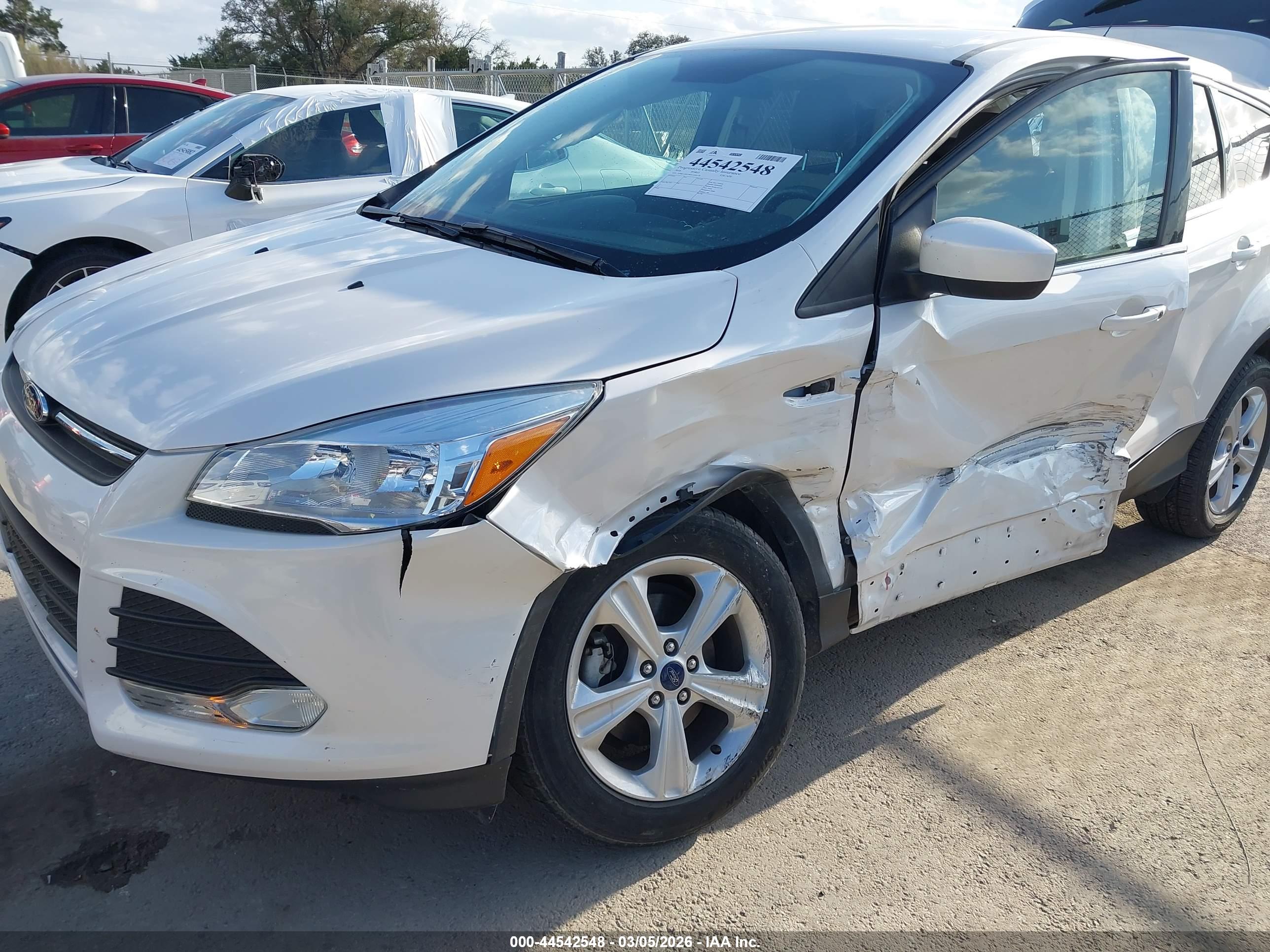 FORD ESCAPE image 6