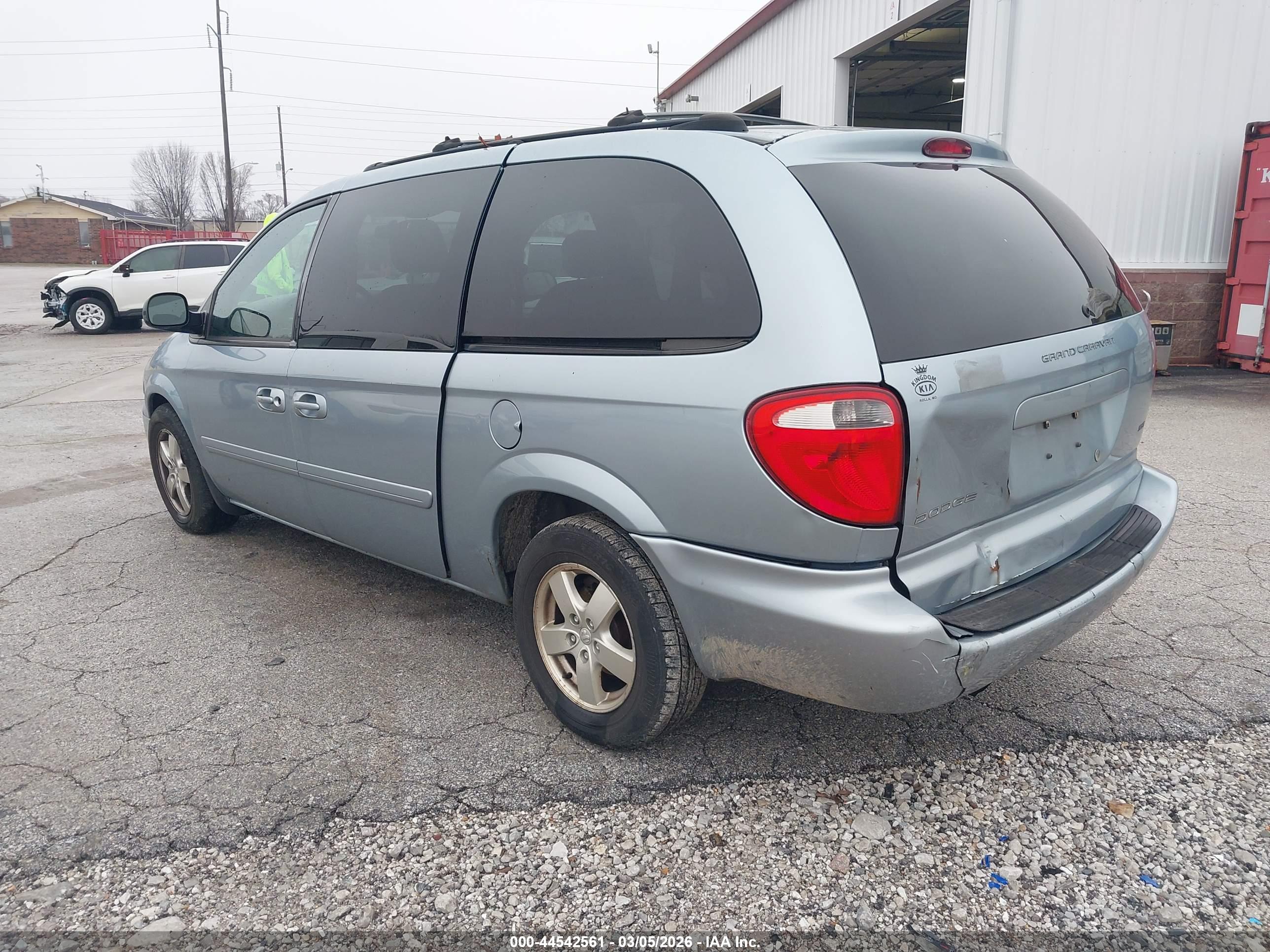 DODGE GRAND image 3