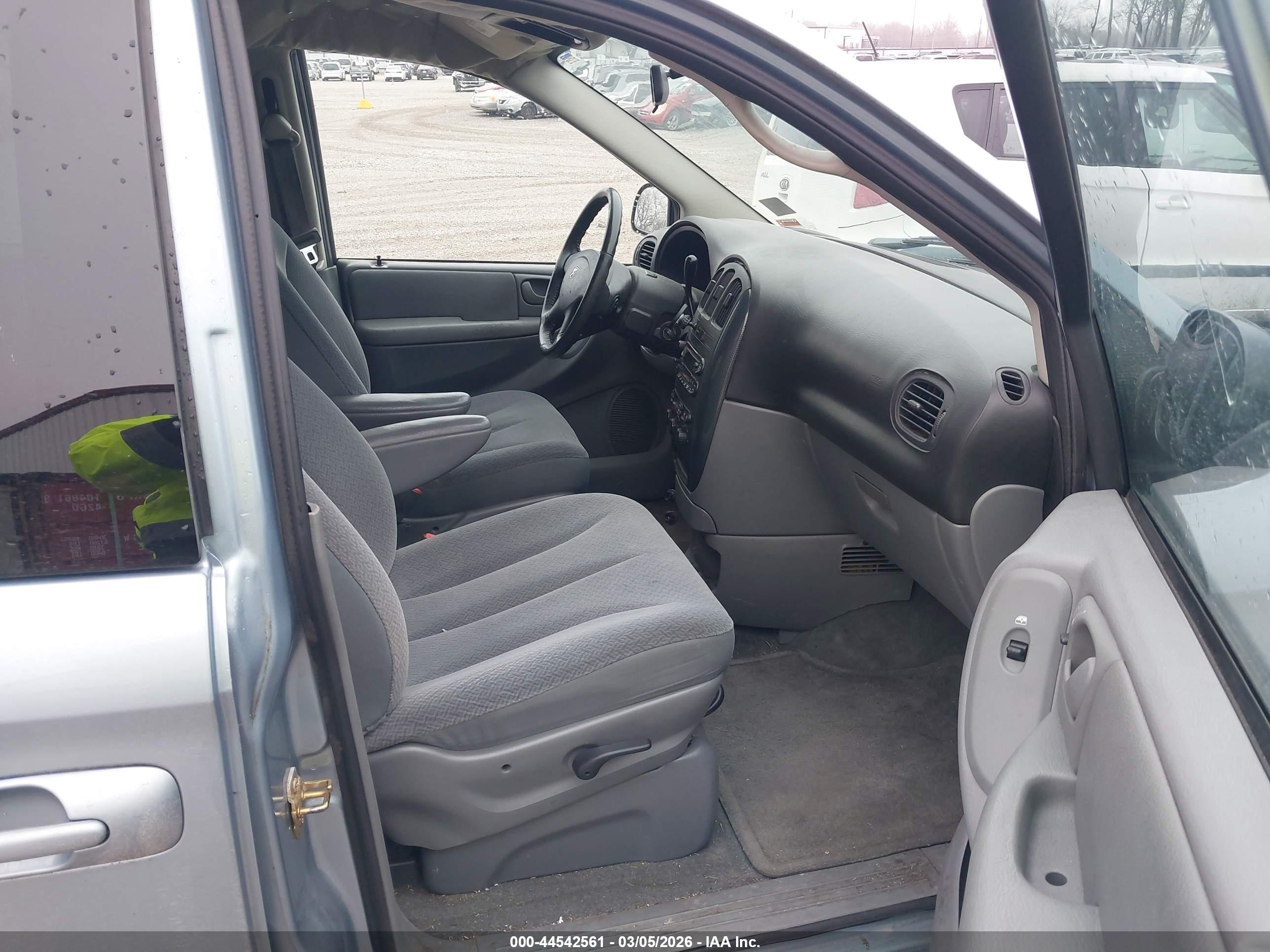 DODGE GRAND image 5