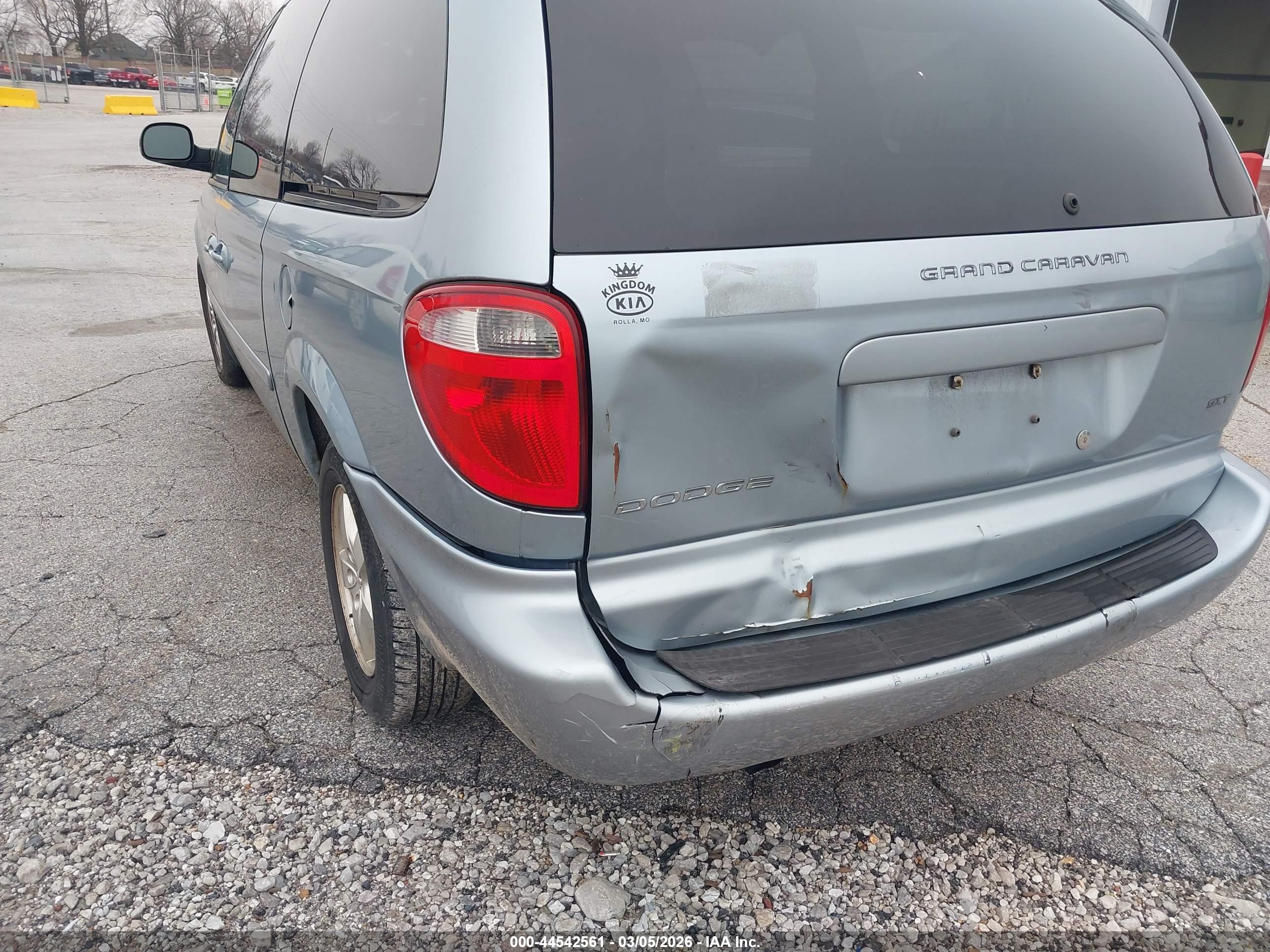 DODGE GRAND image 6