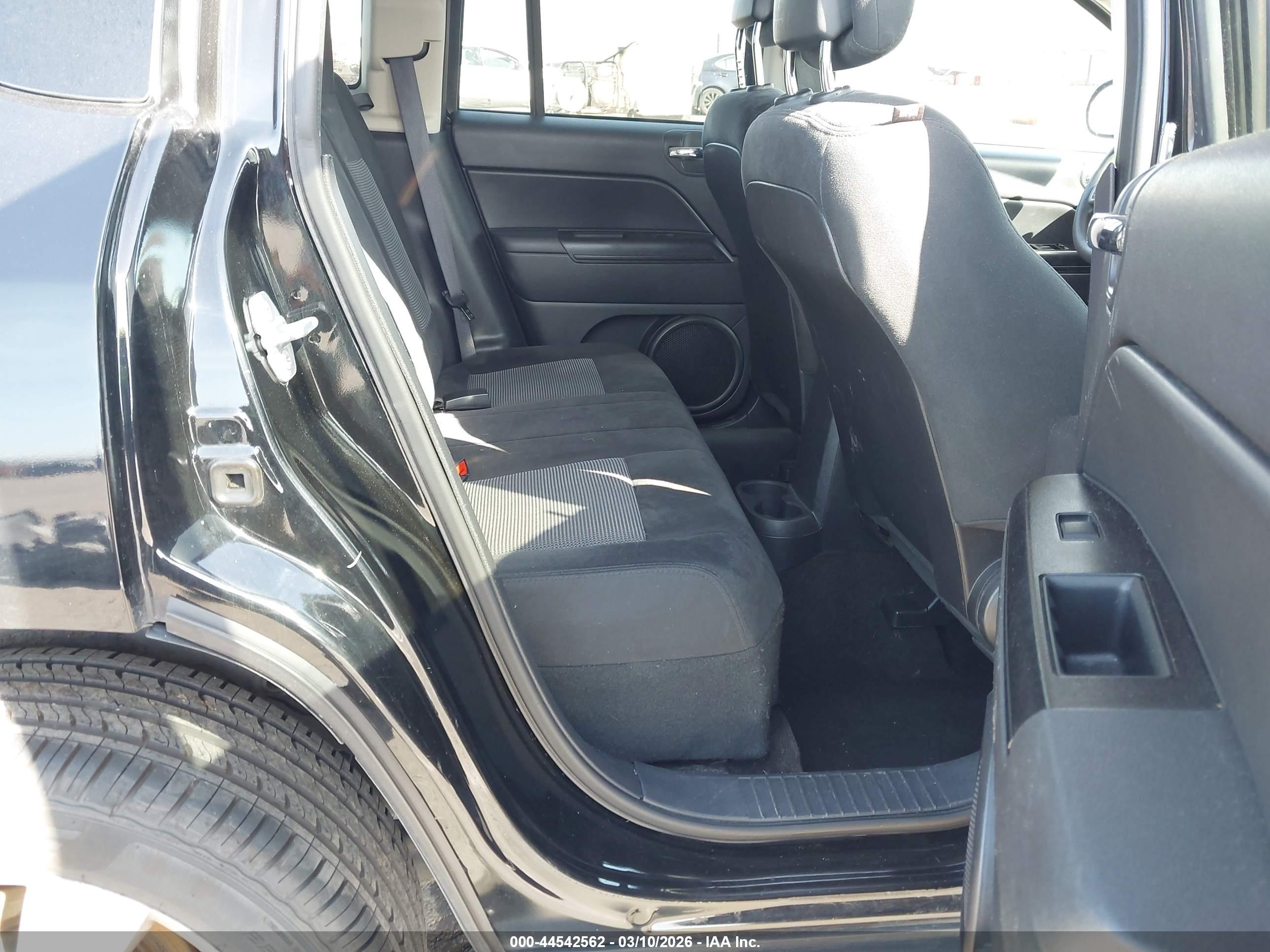 JEEP COMPASS image 8