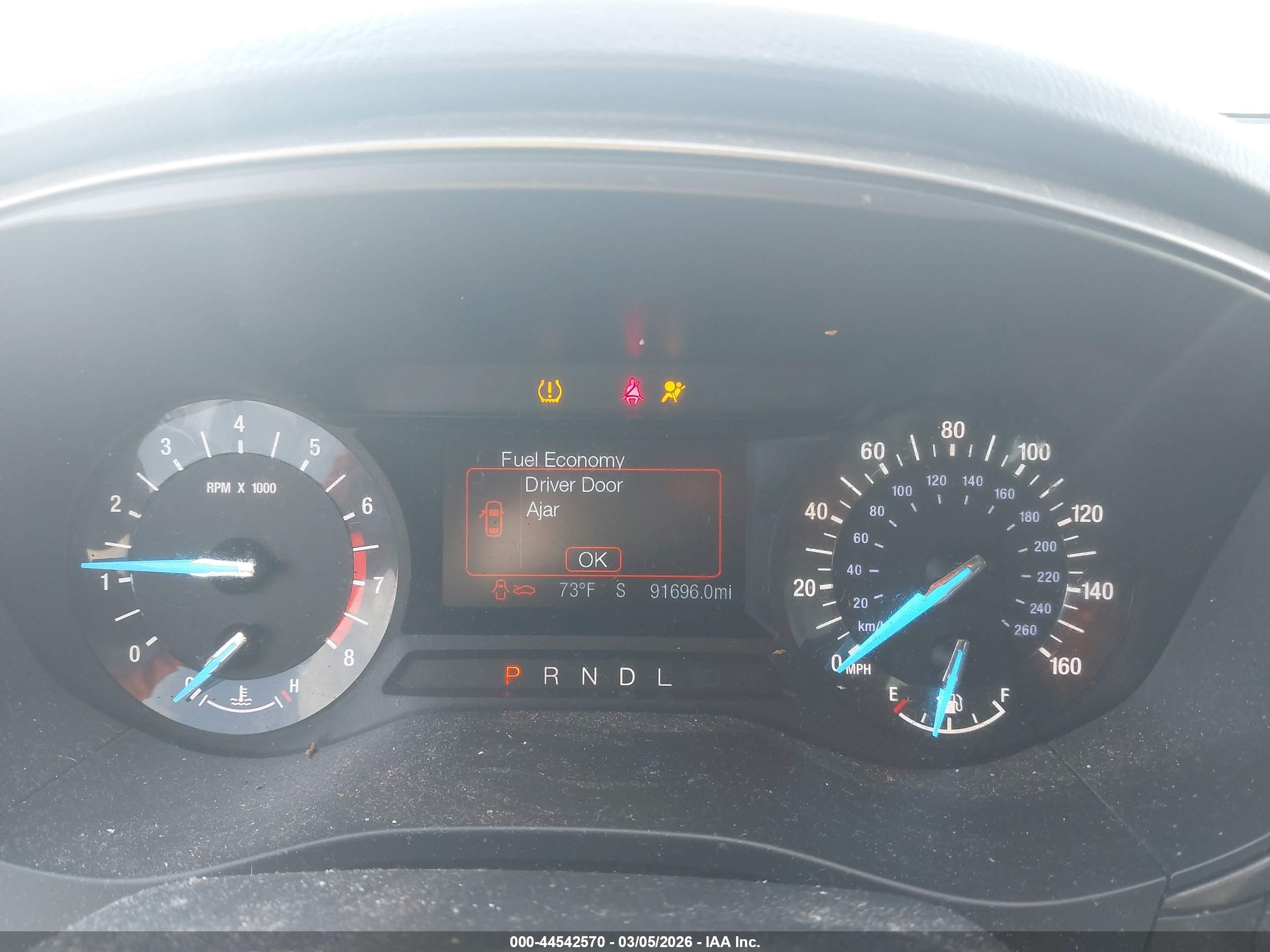 FORD FUSION image 7