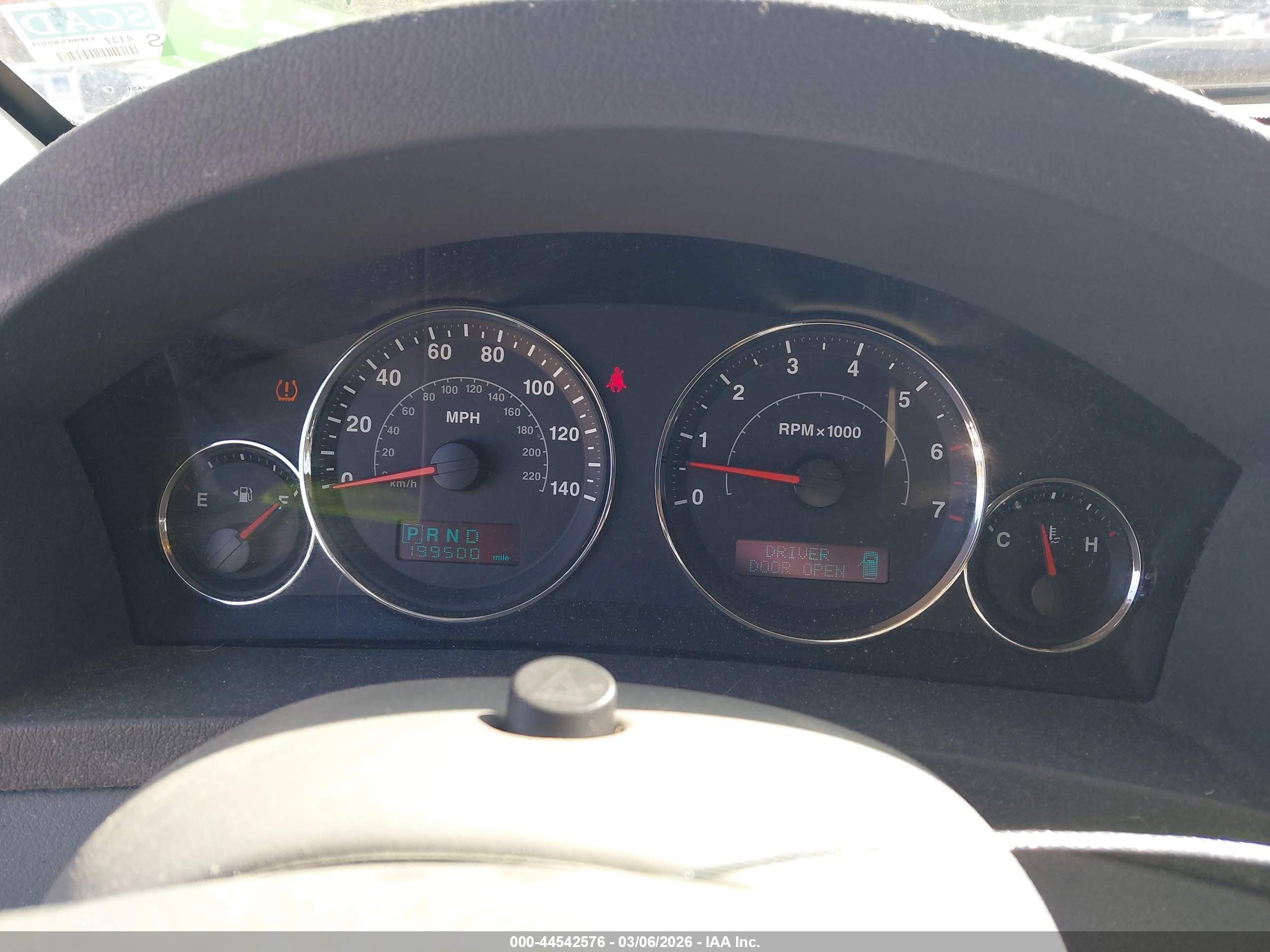 JEEP GRAND image 7