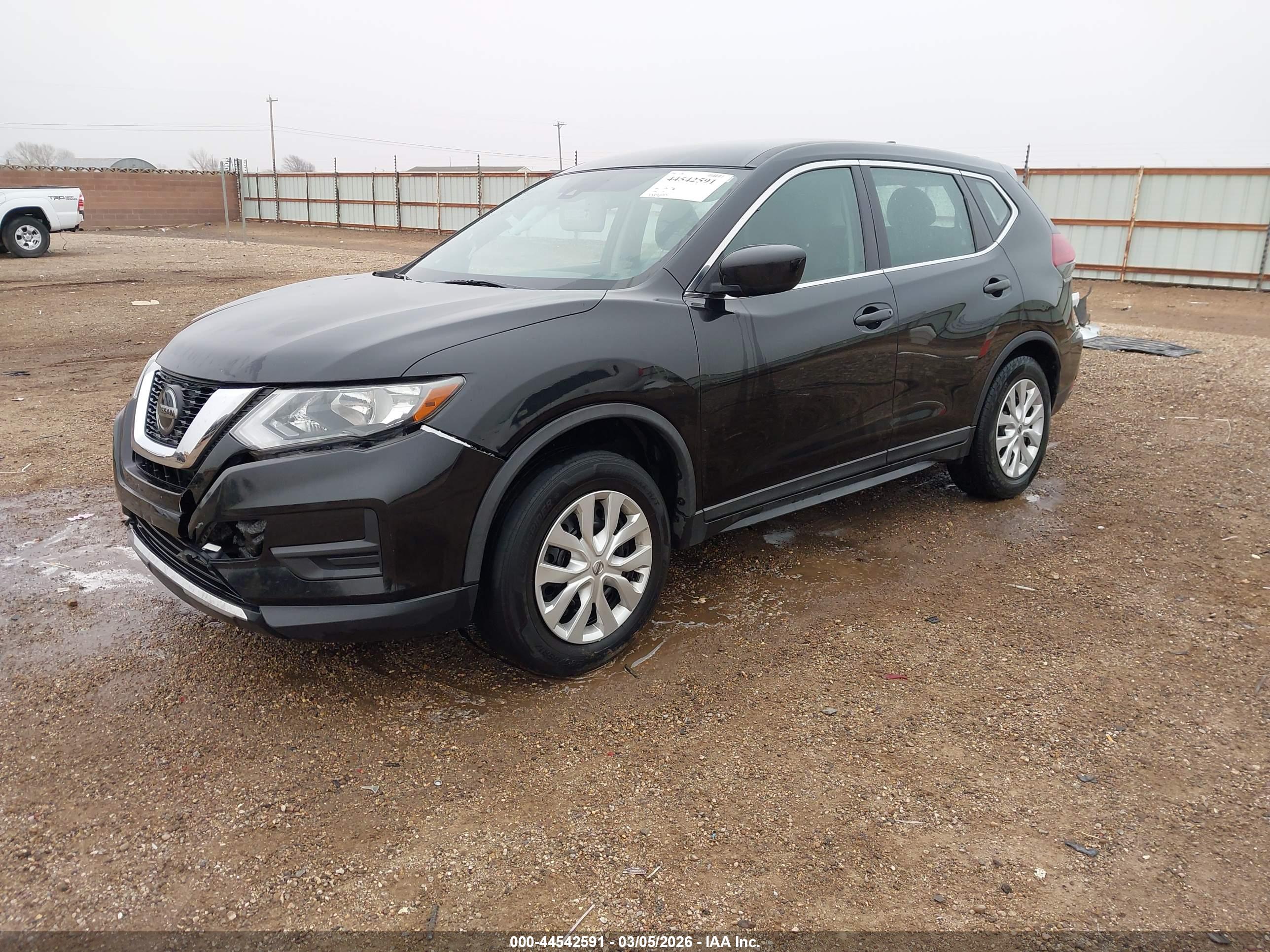 NISSAN ROGUE image 2