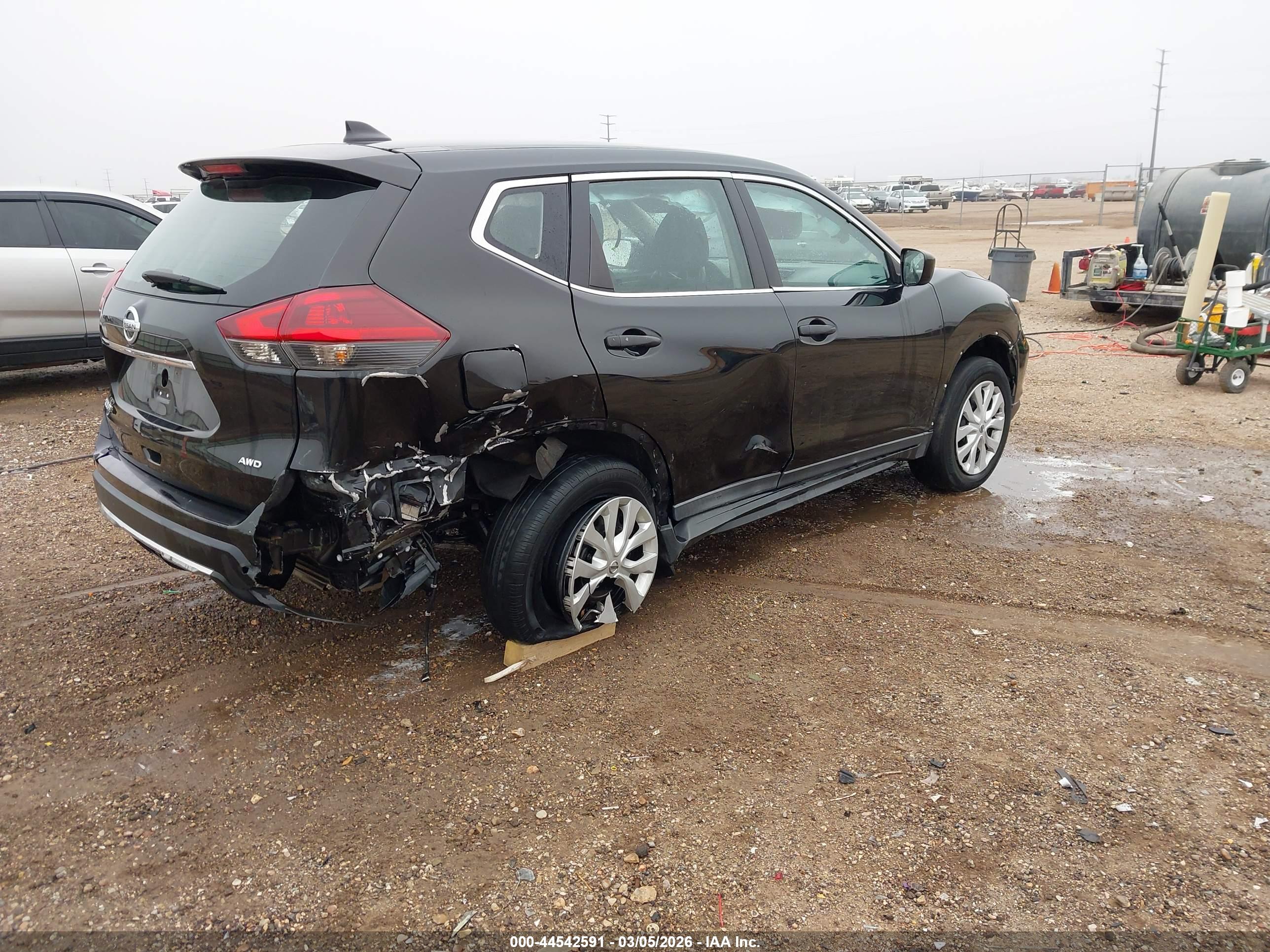 NISSAN ROGUE image 4