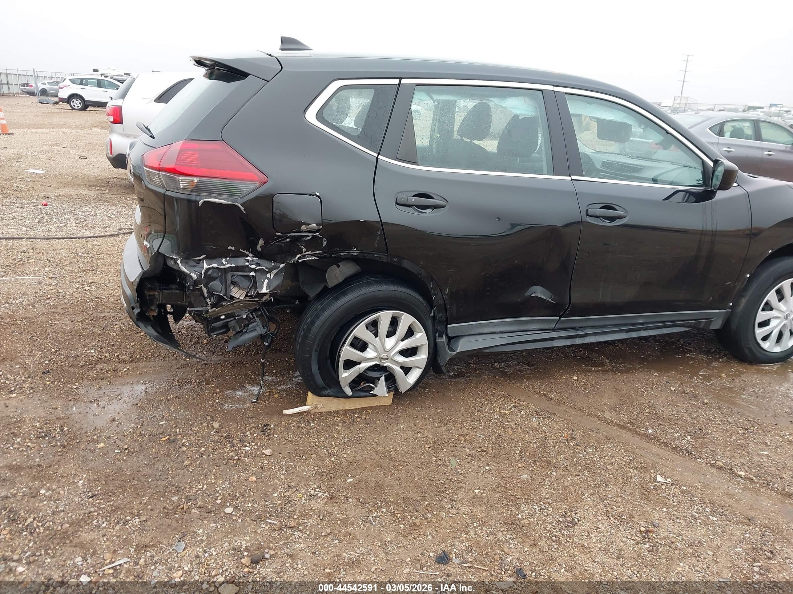 NISSAN ROGUE image 6