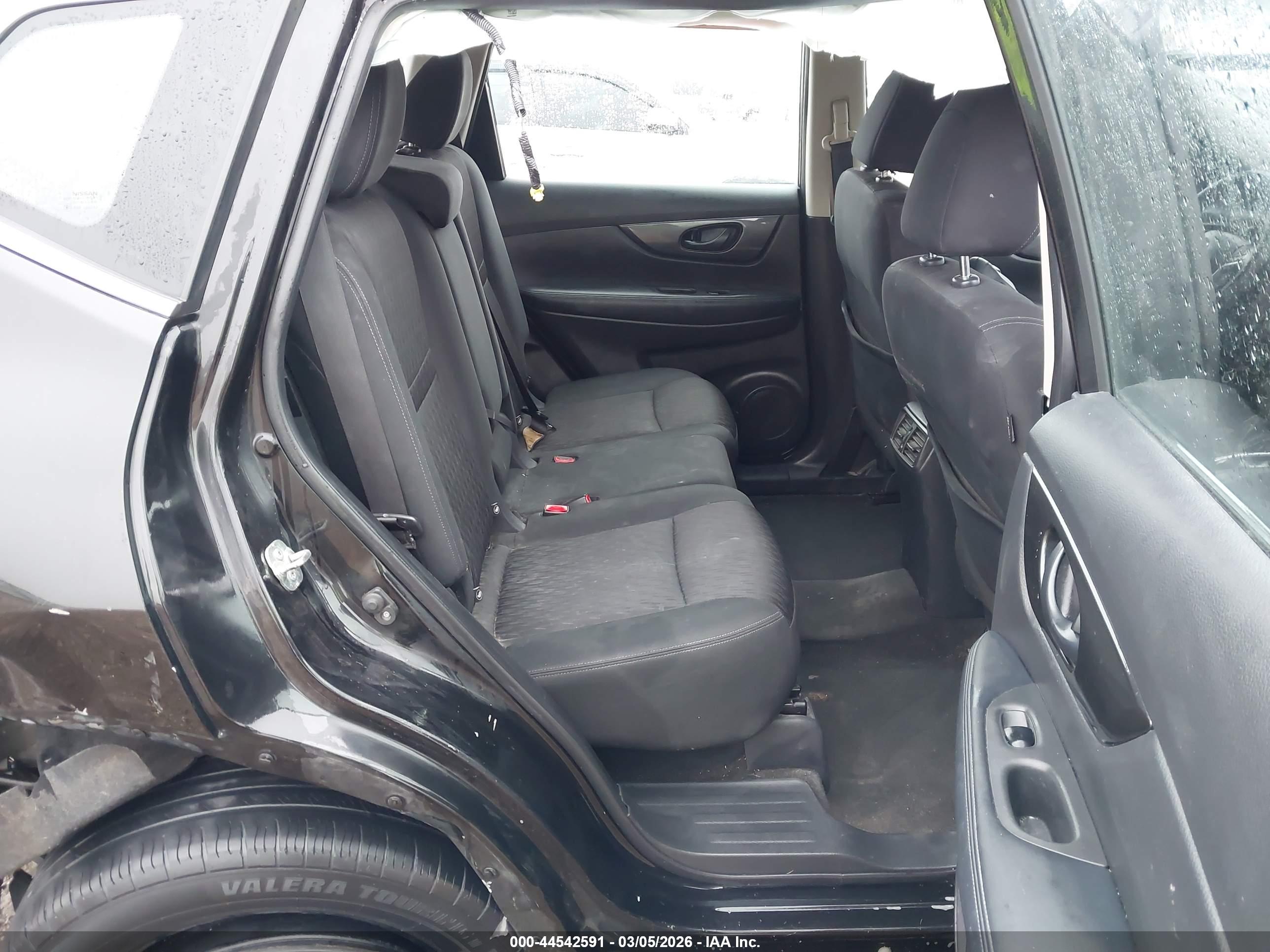 NISSAN ROGUE image 8