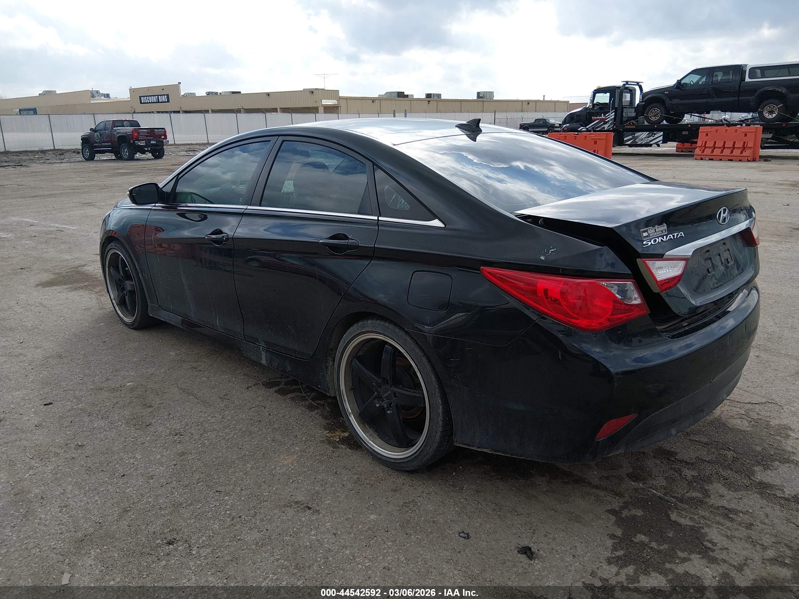 HYUNDAI SONATA image 3
