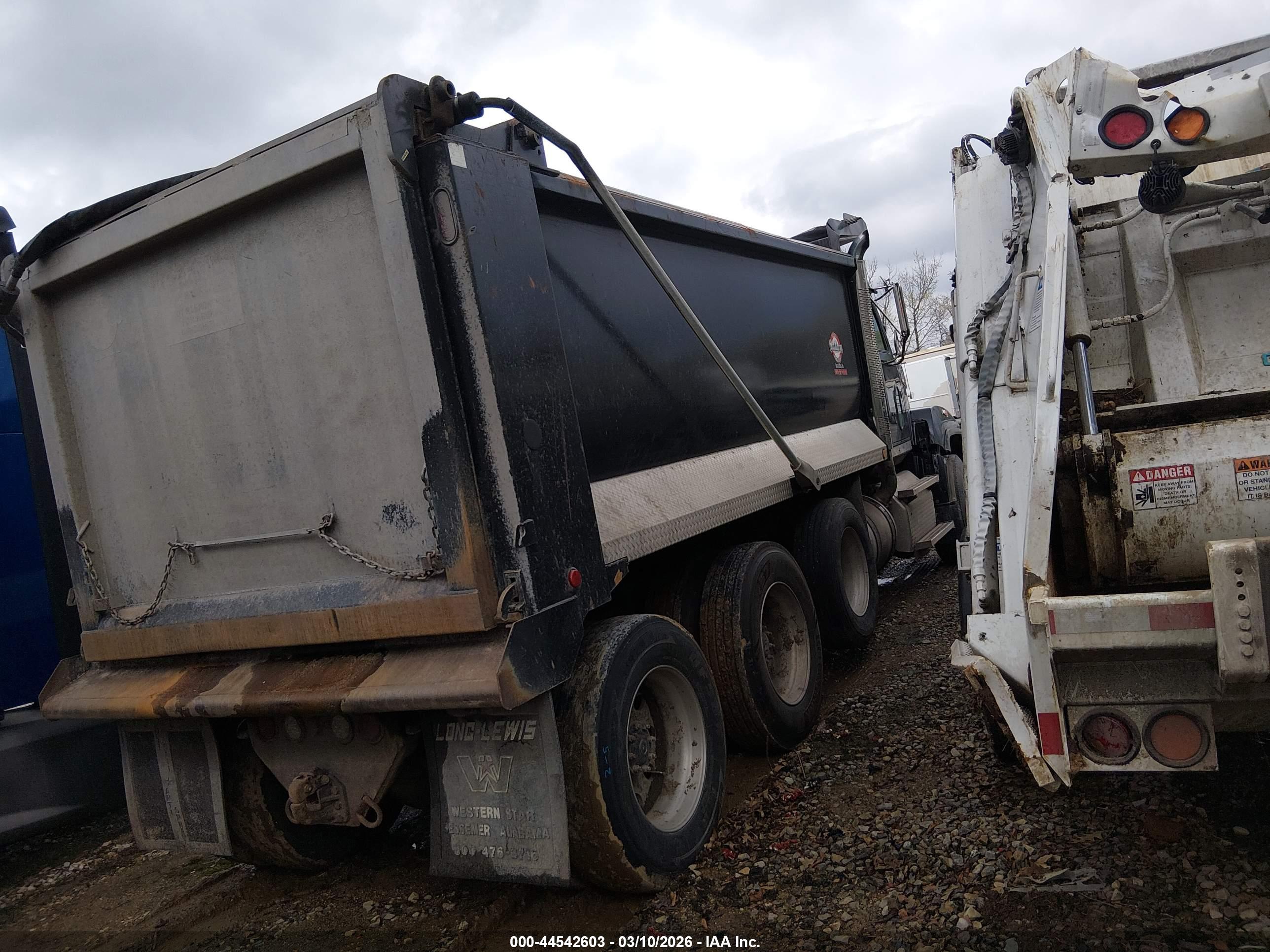 WESTERN STAR/AUTO image 4