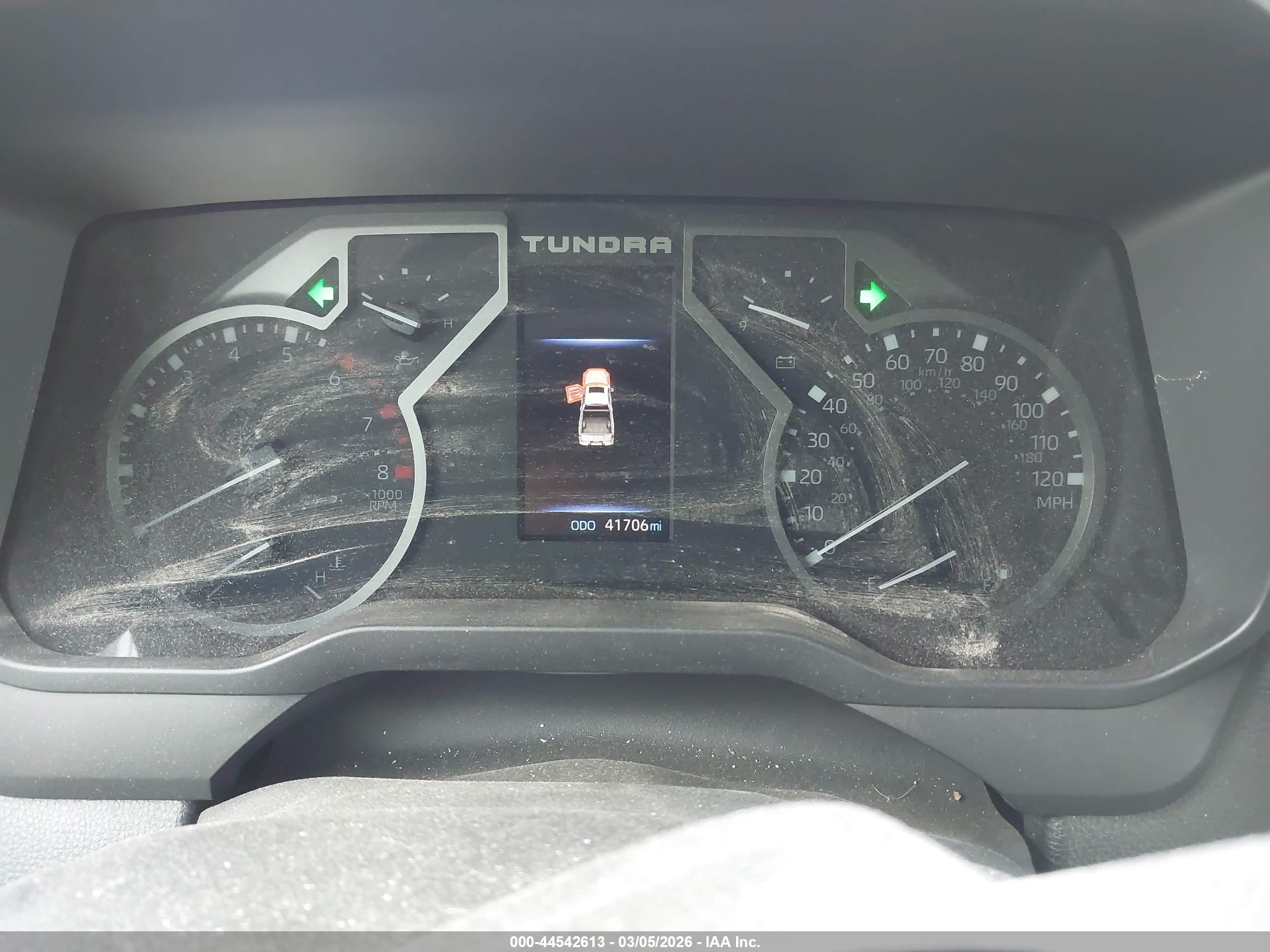 TOYOTA TUNDRA image 7