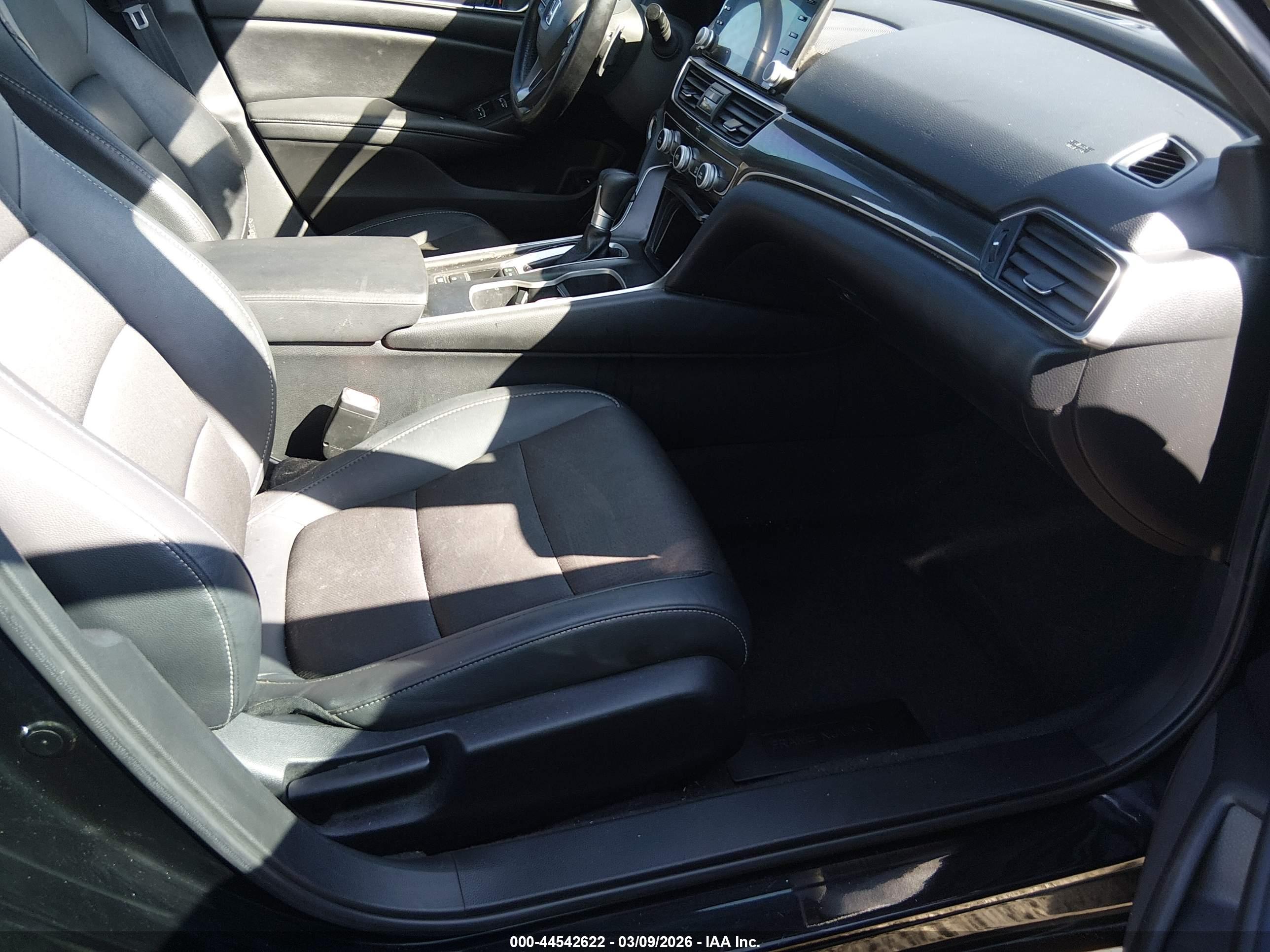 HONDA ACCORD image 5