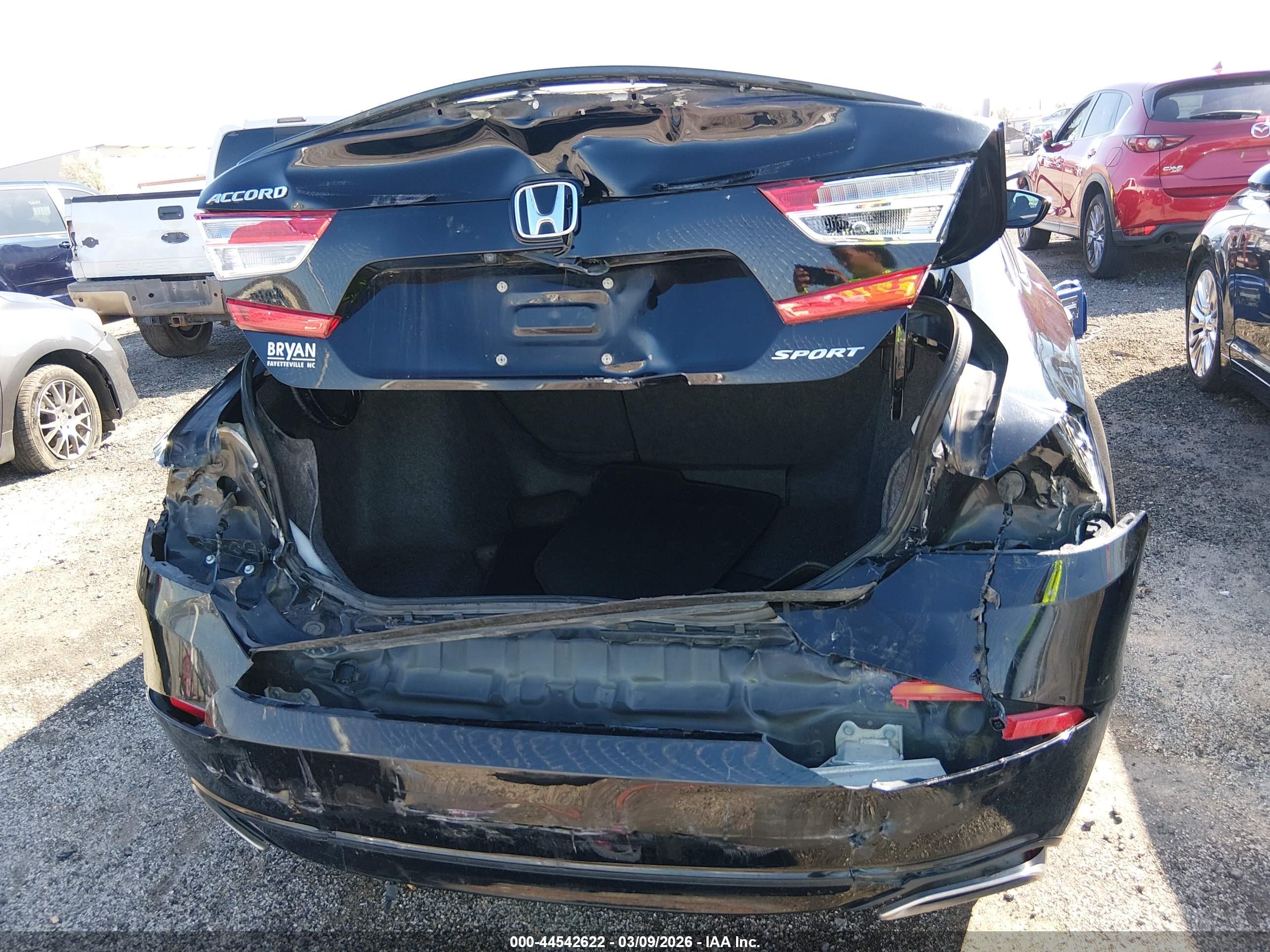 HONDA ACCORD image 6