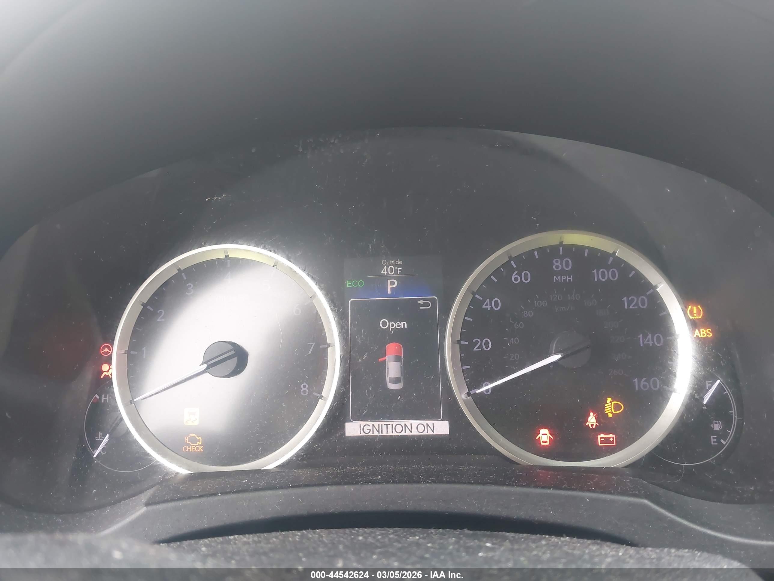 LEXUS IS image 7