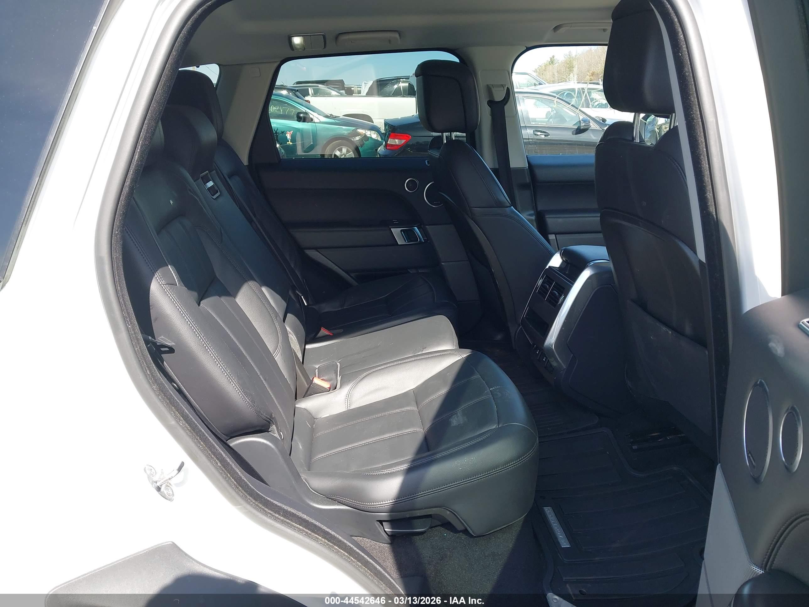 LAND ROVER image 8