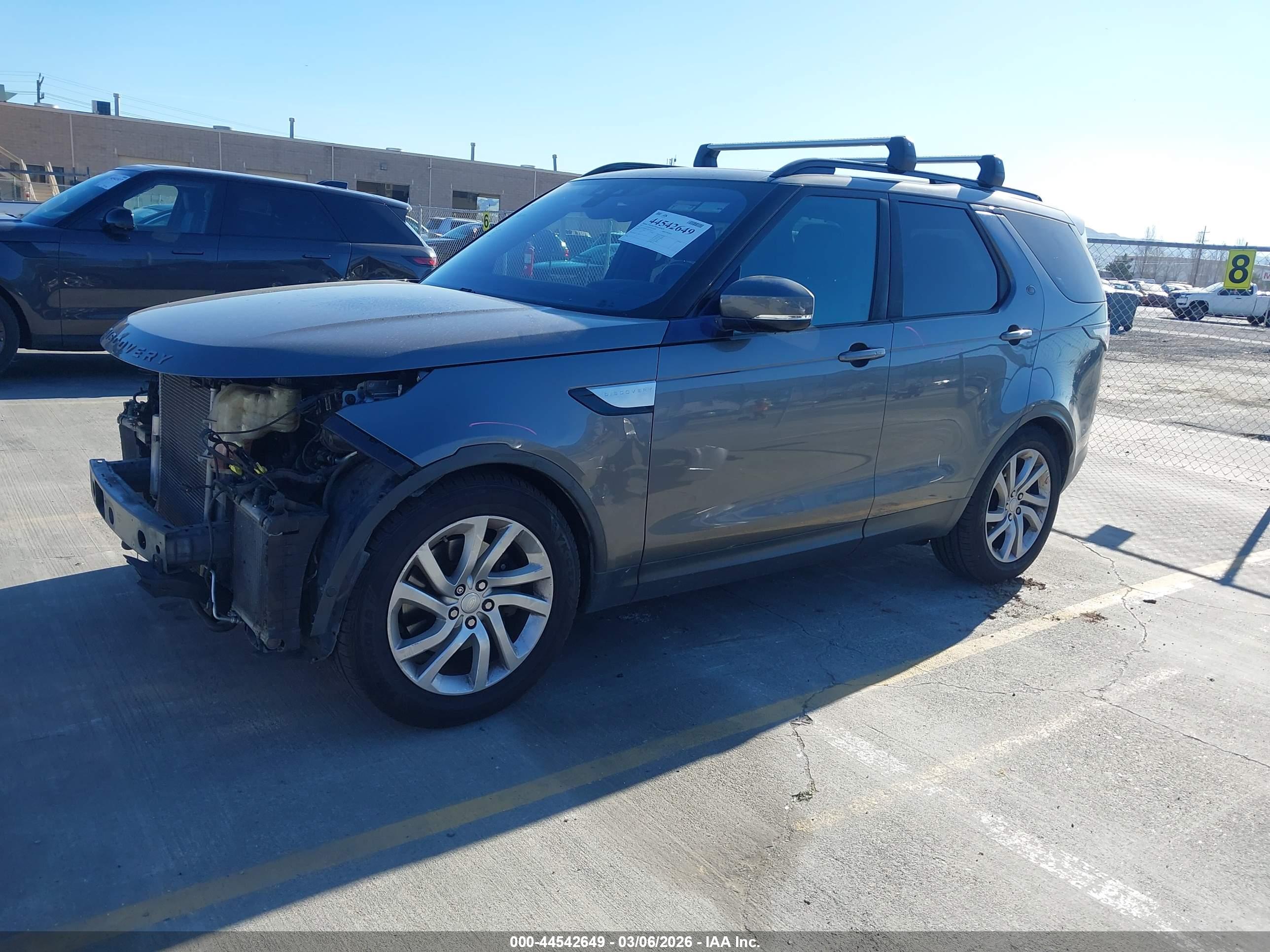 LAND ROVER image 2