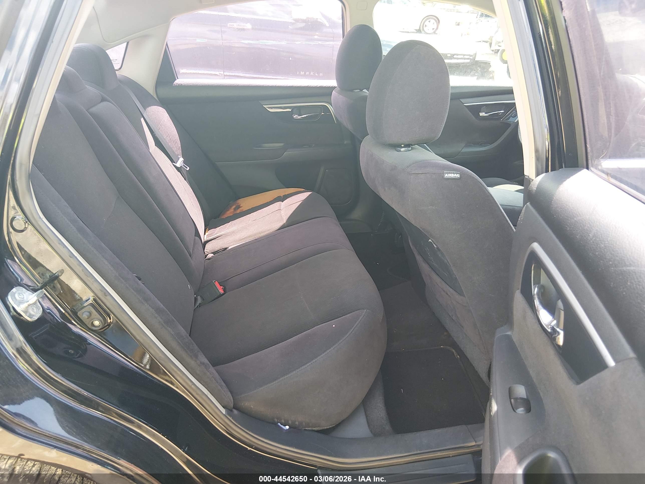 NISSAN ALTIMA image 8