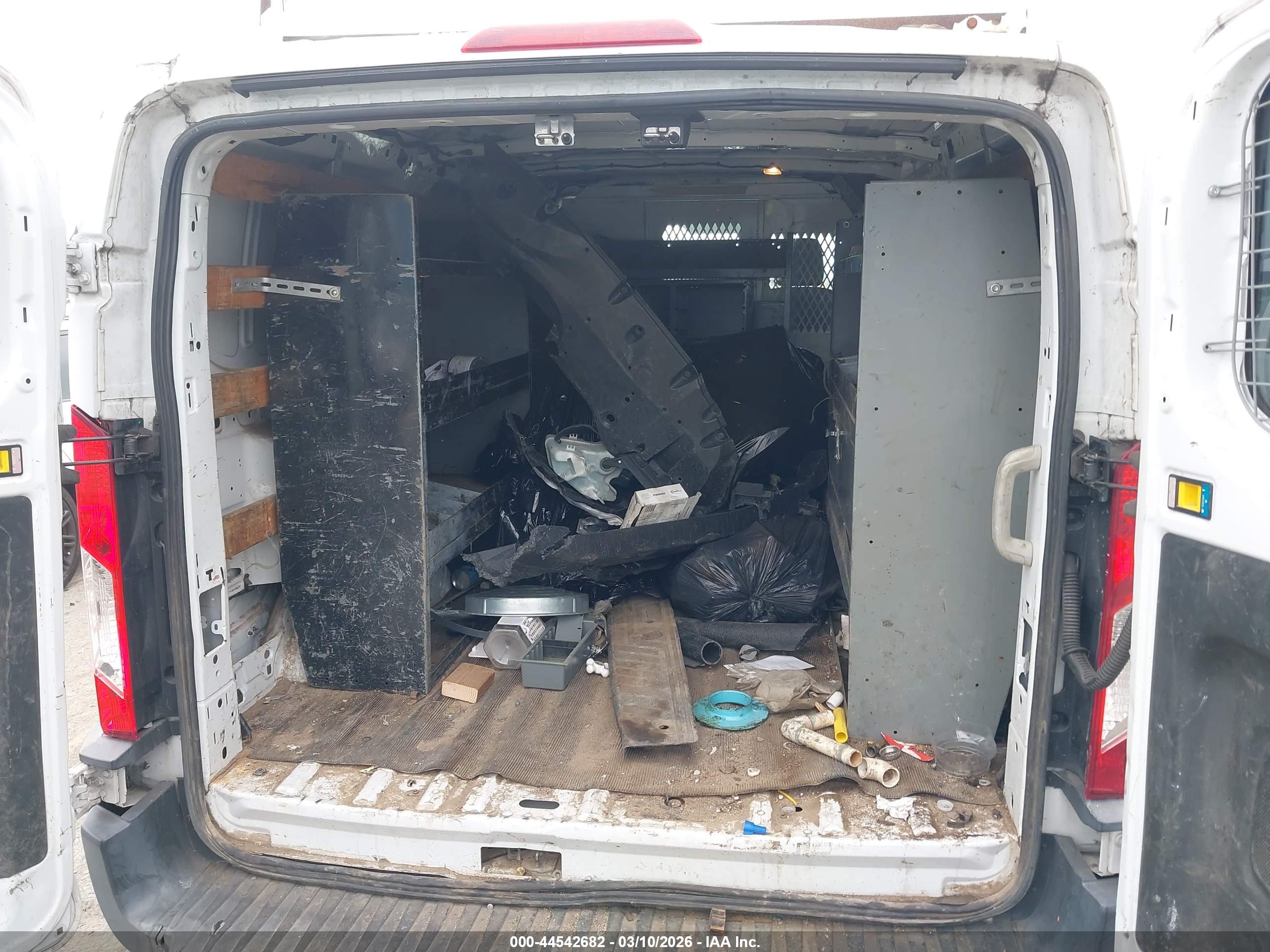 FORD TRANSIT-250 image 8