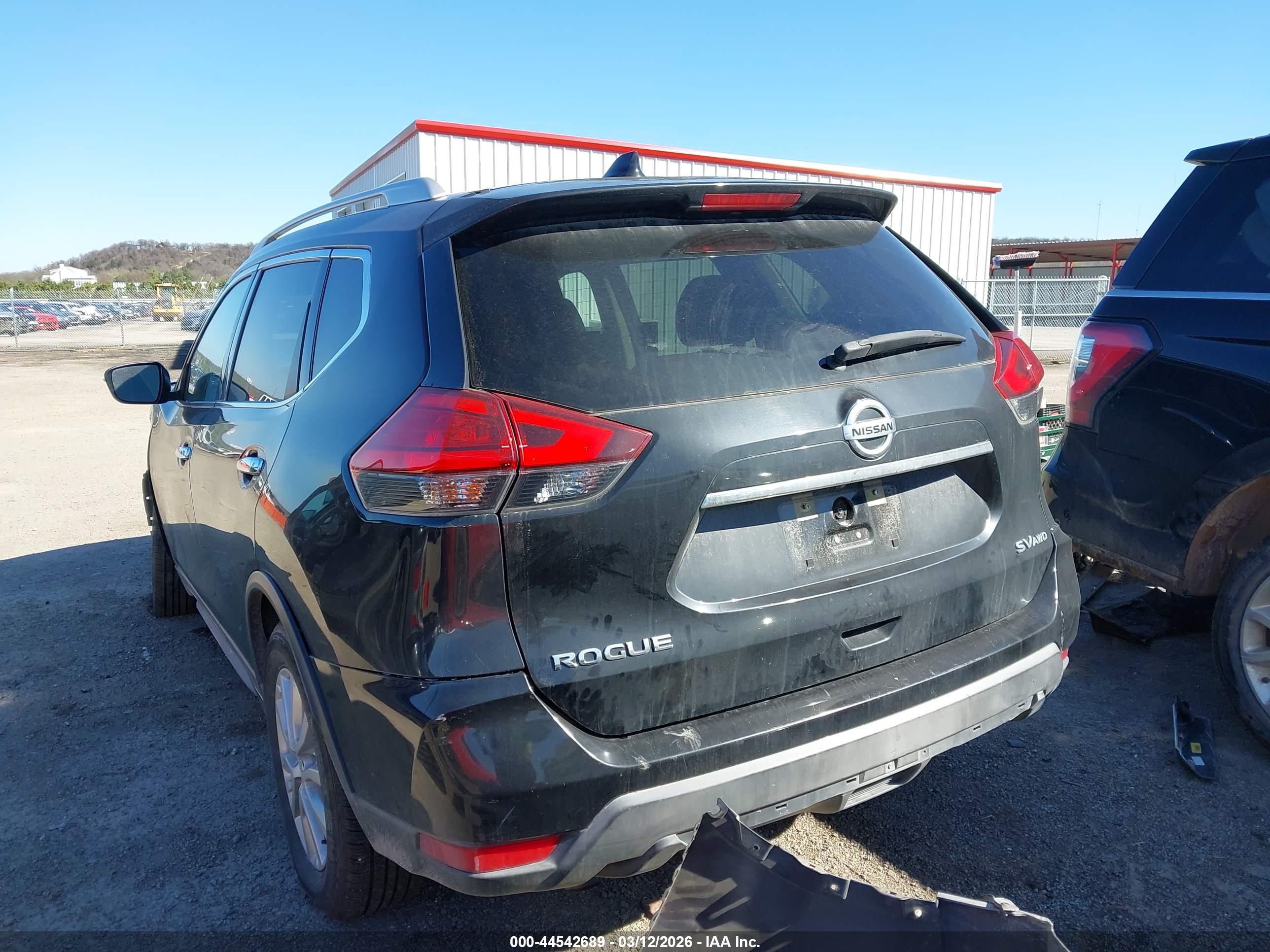 NISSAN ROGUE image 3