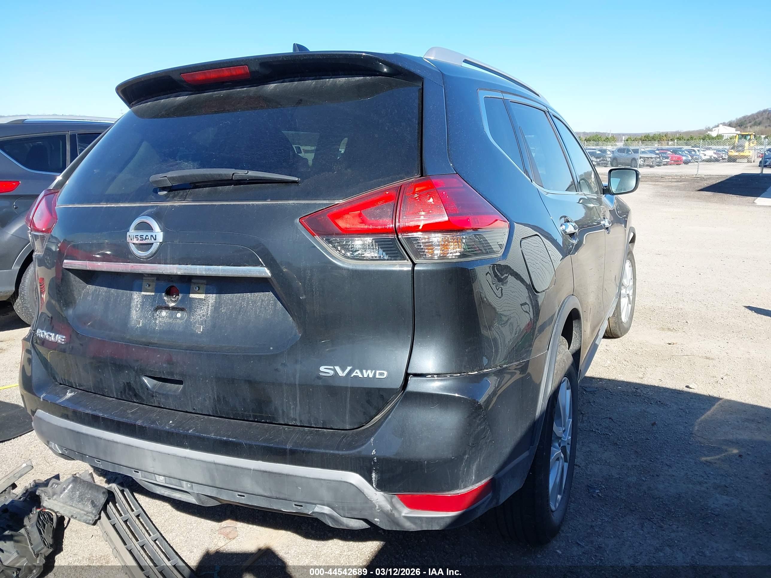 NISSAN ROGUE image 4
