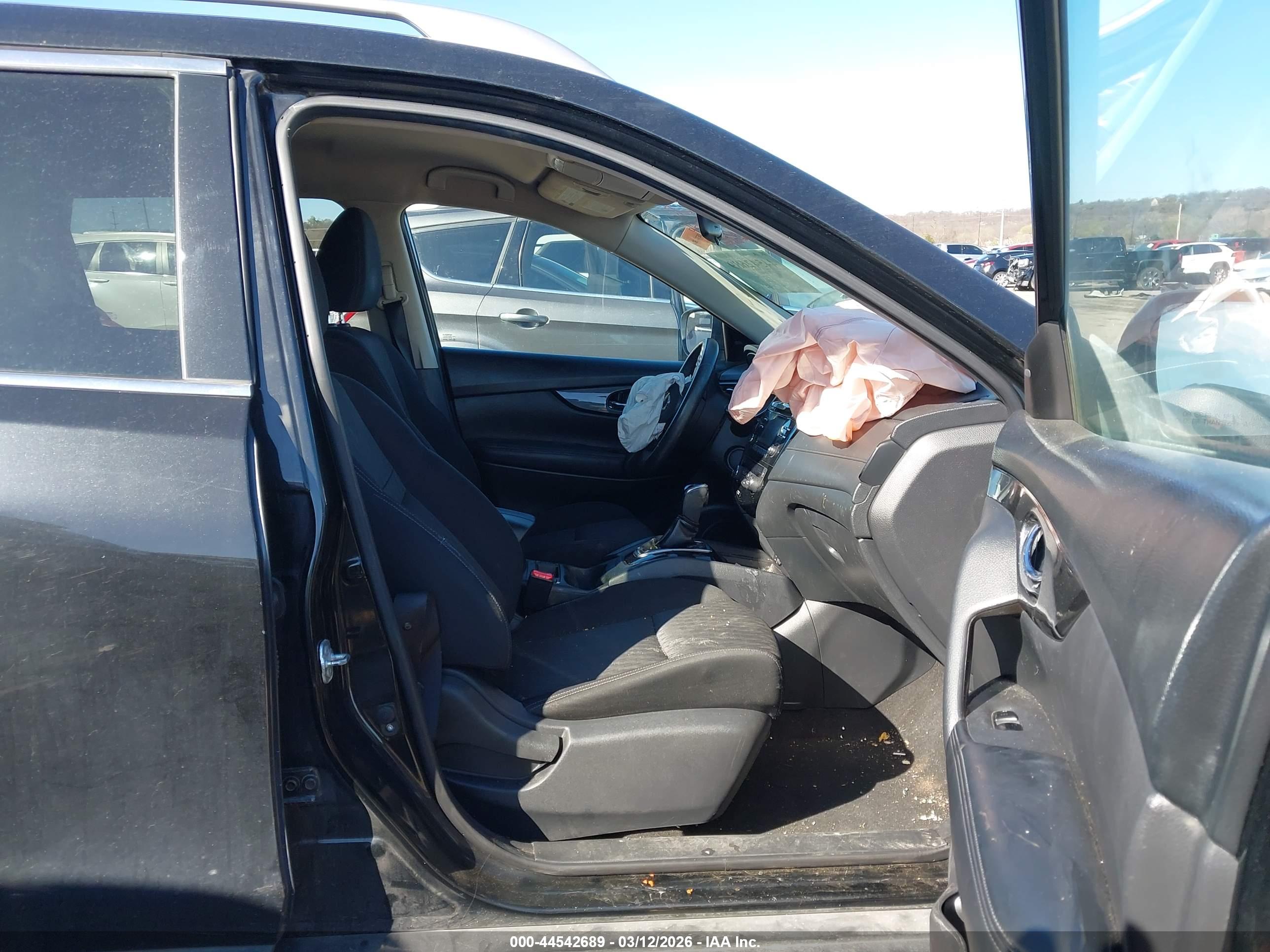 NISSAN ROGUE image 5