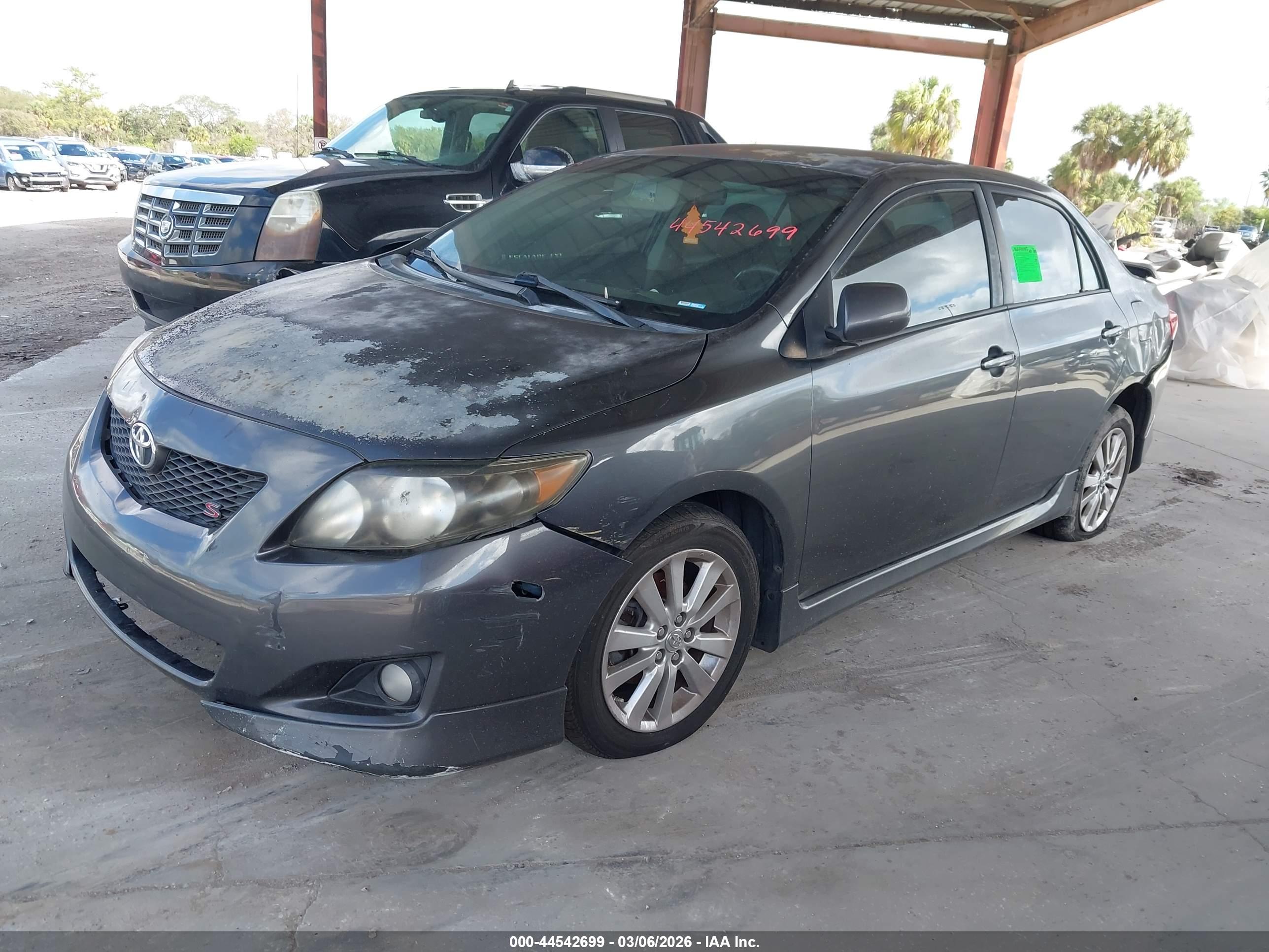 TOYOTA COROLLA image 2