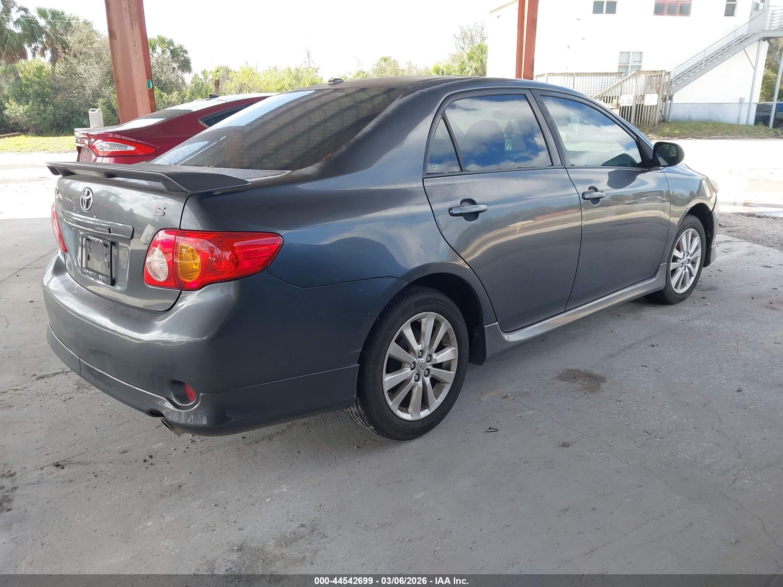 TOYOTA COROLLA image 4