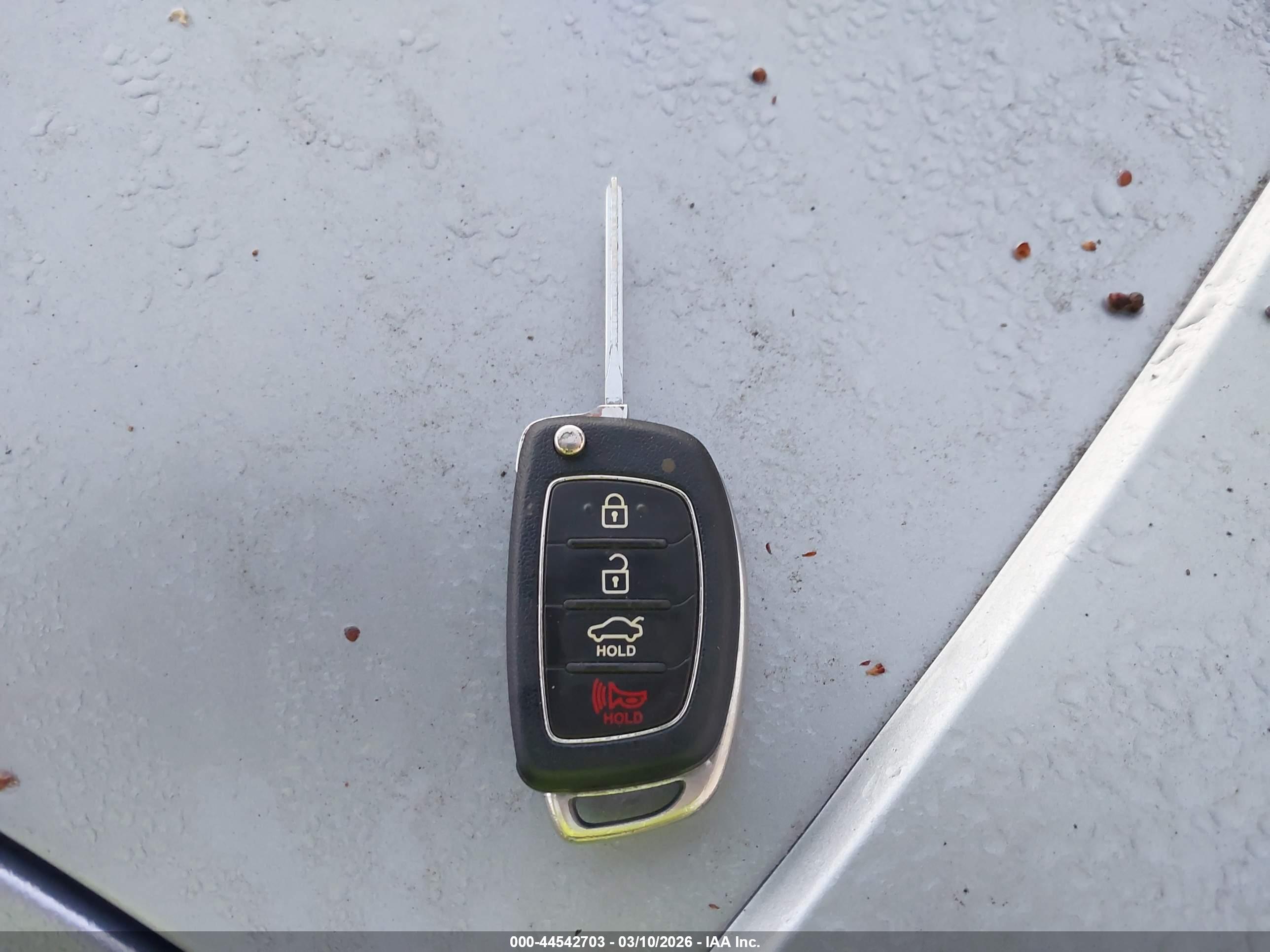 HYUNDAI SONATA image 11