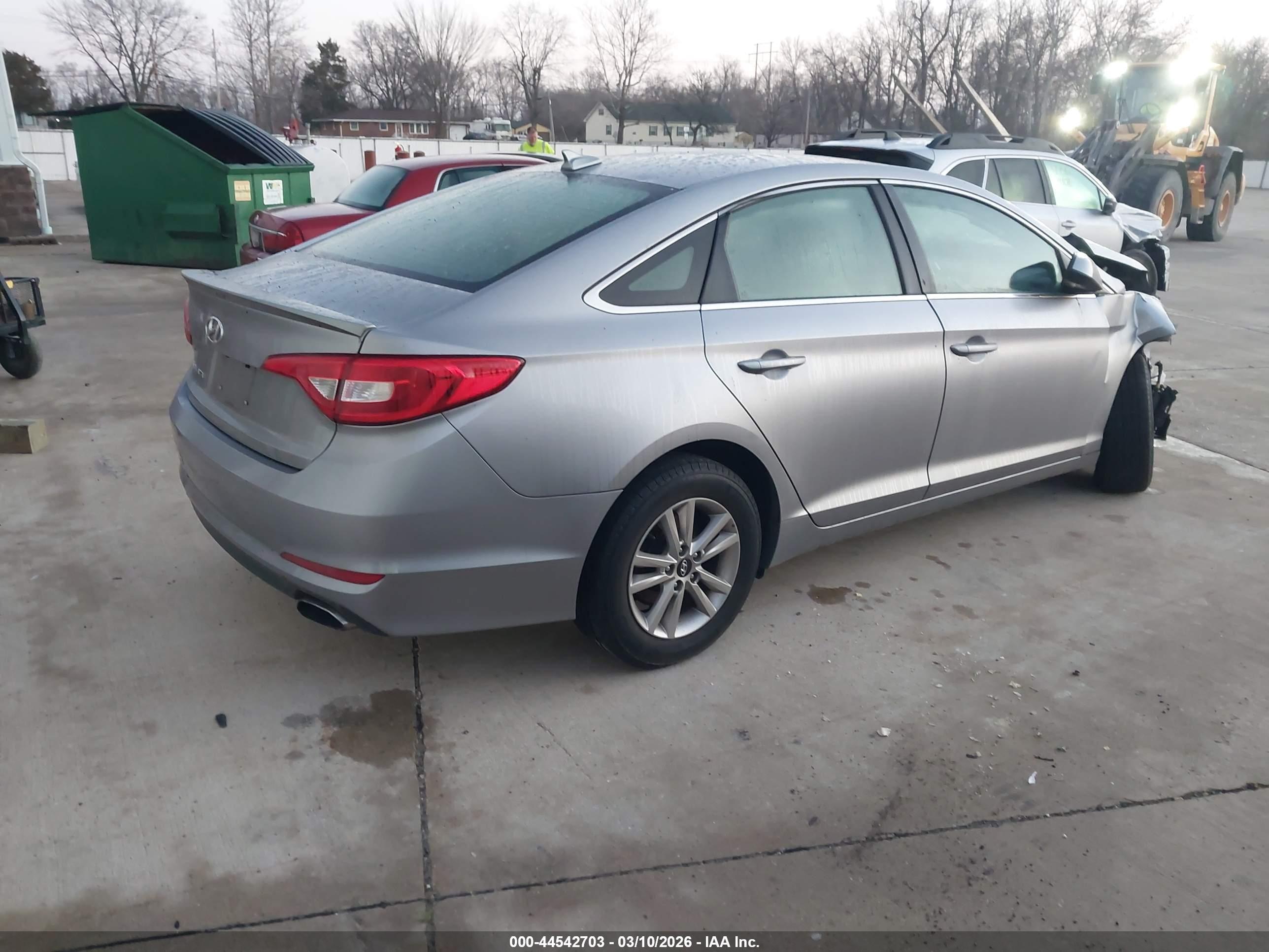 HYUNDAI SONATA image 4