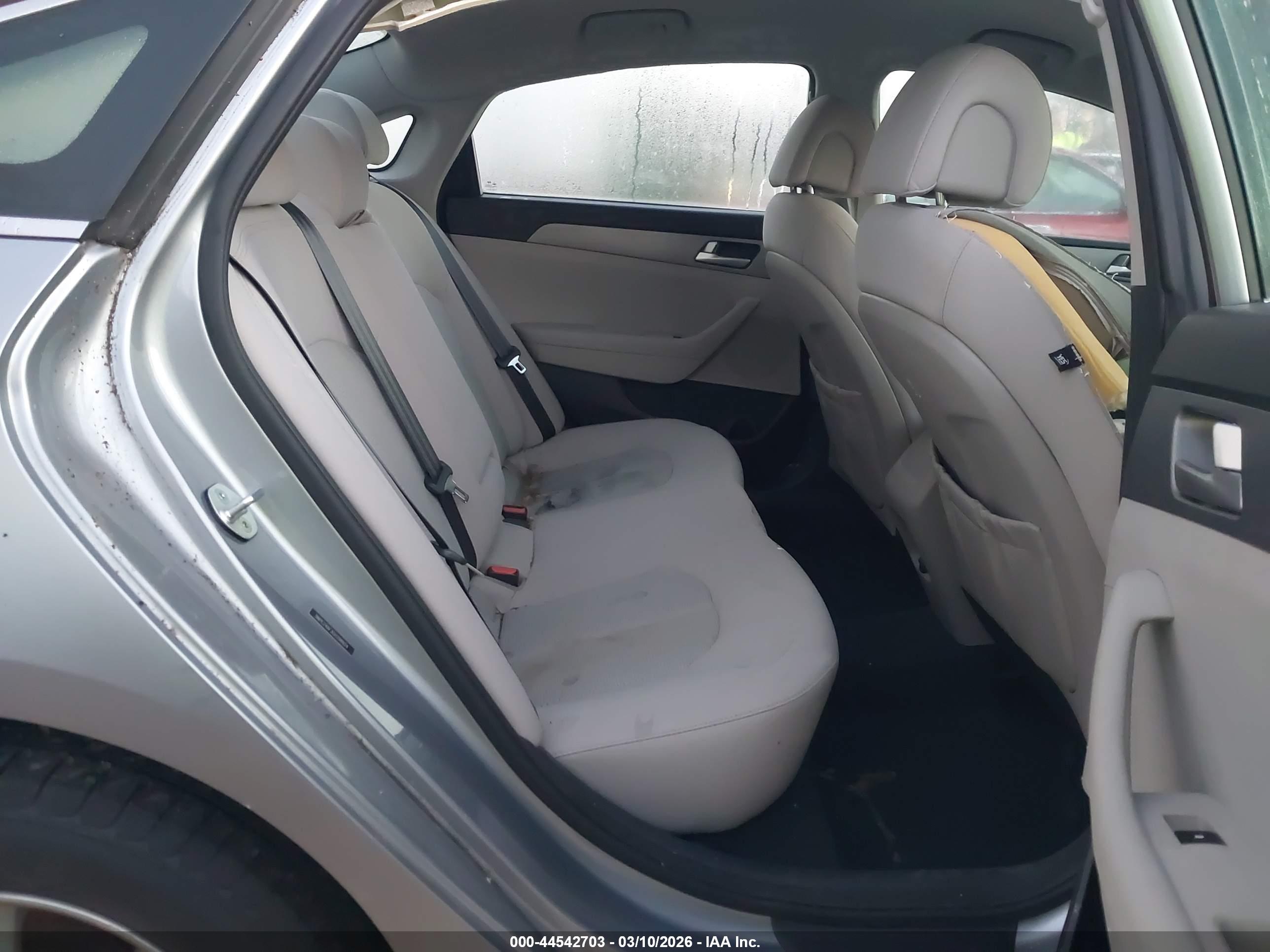 HYUNDAI SONATA image 8