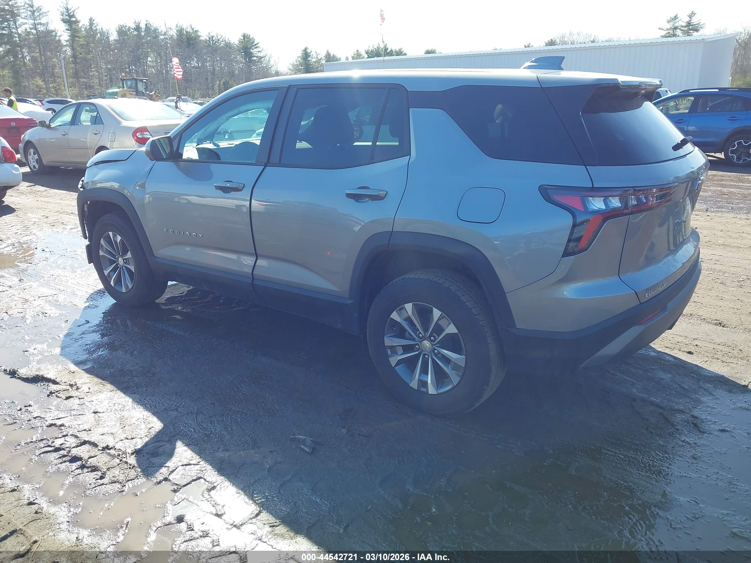 CHEVROLET EQUINOX image 3