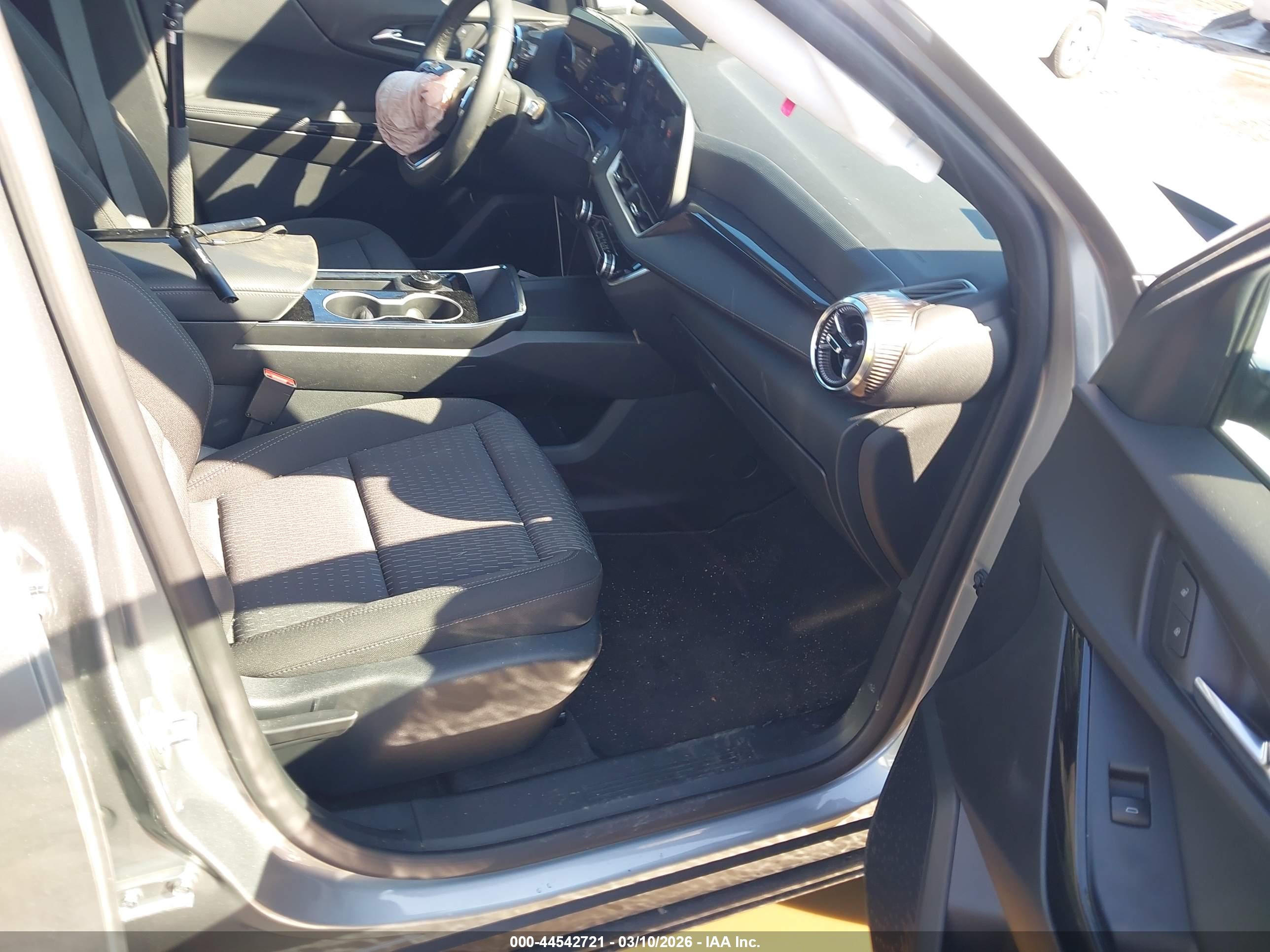 CHEVROLET EQUINOX image 5