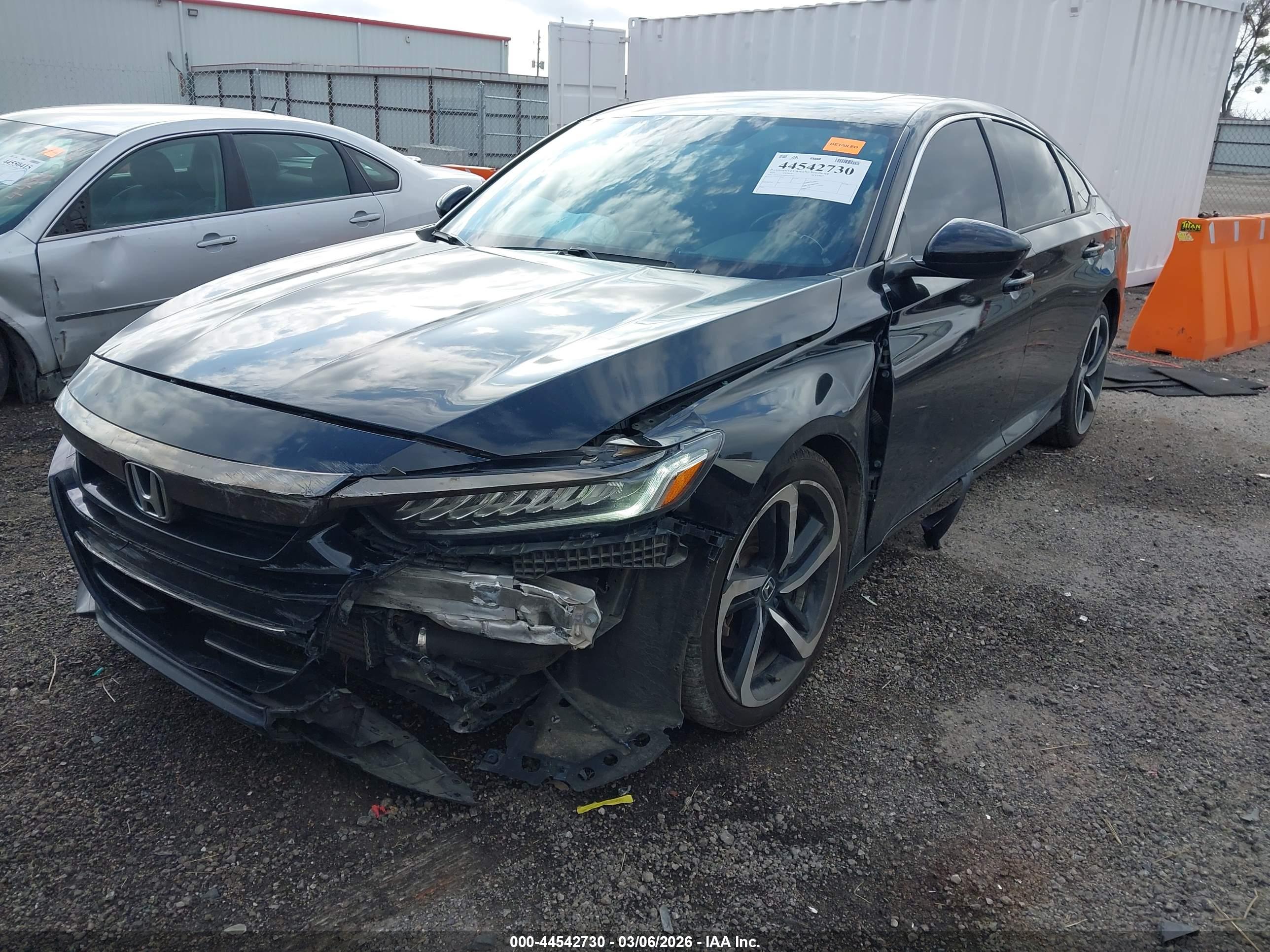 HONDA ACCORD image 2